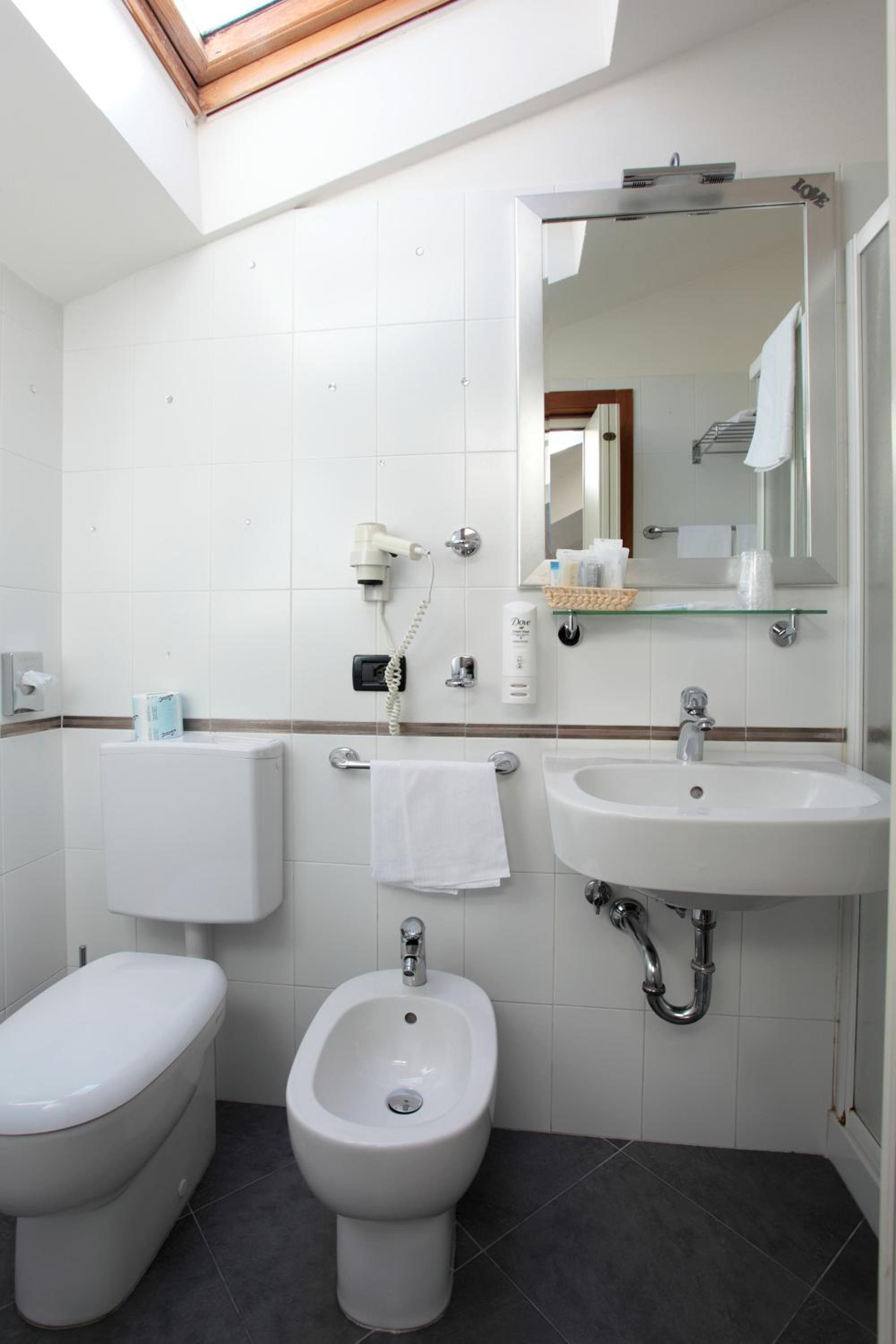 Triple Room - Photo 2