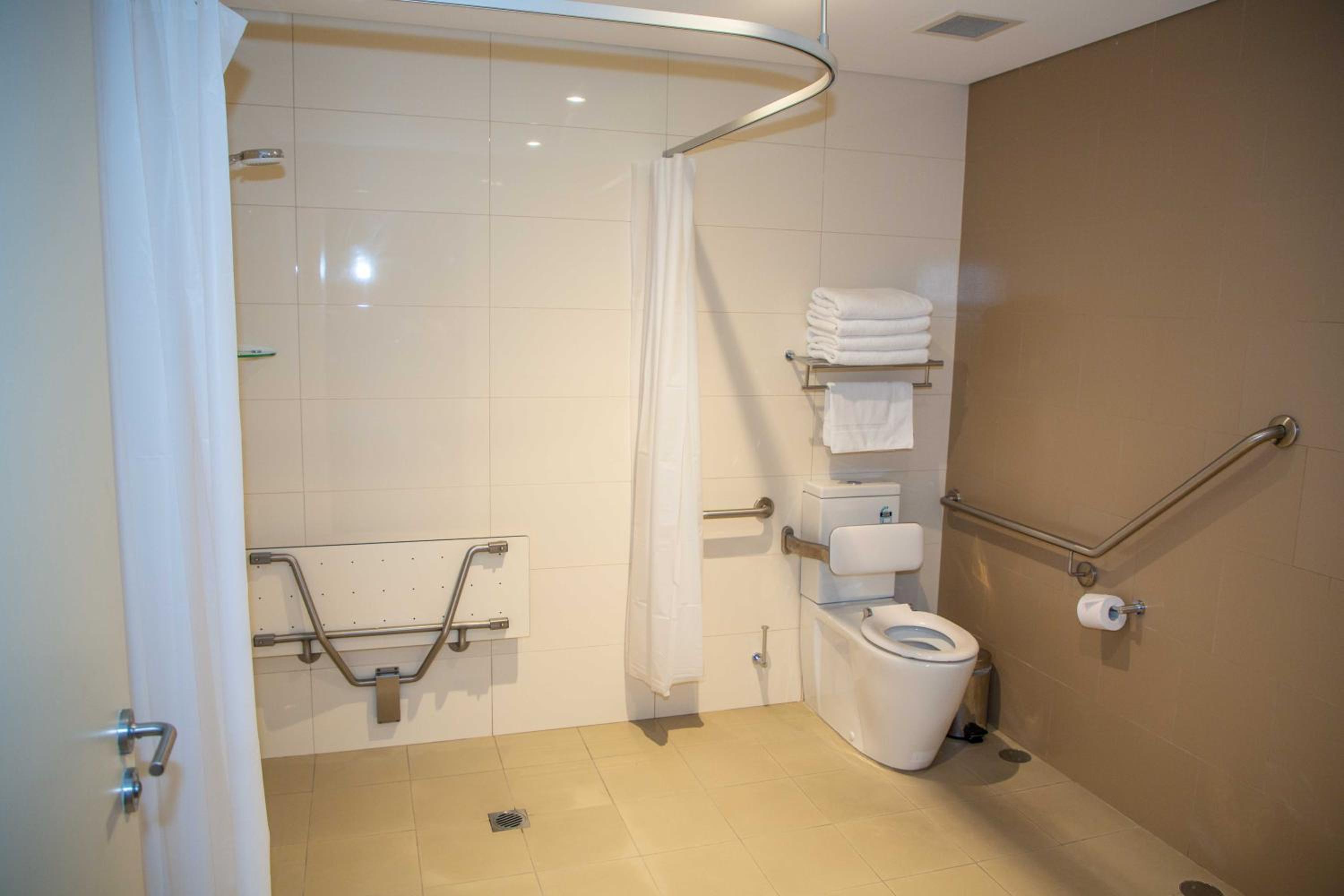 Queen Room - Disability Access