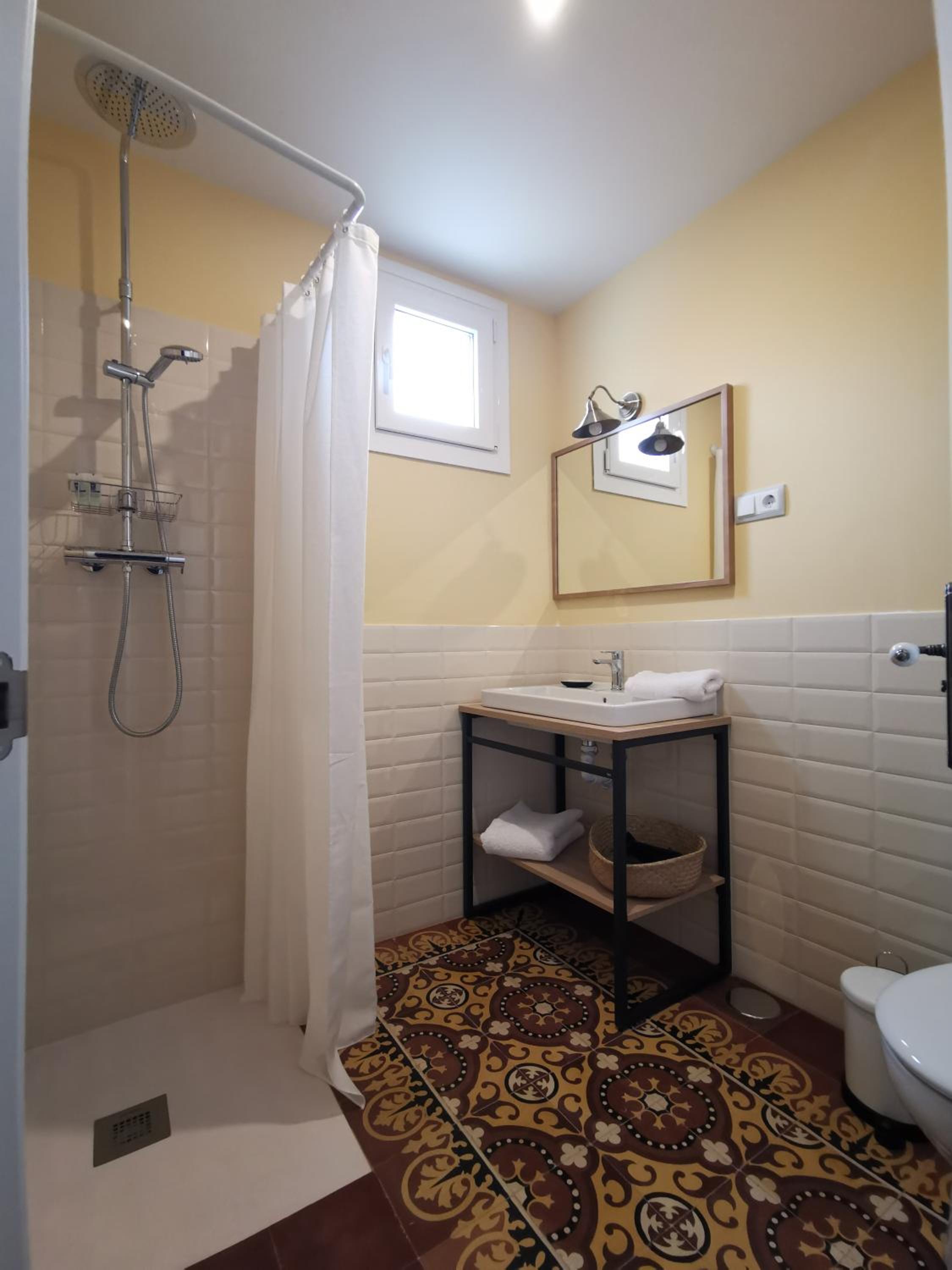 Double Room with Private Bathroom photo 2