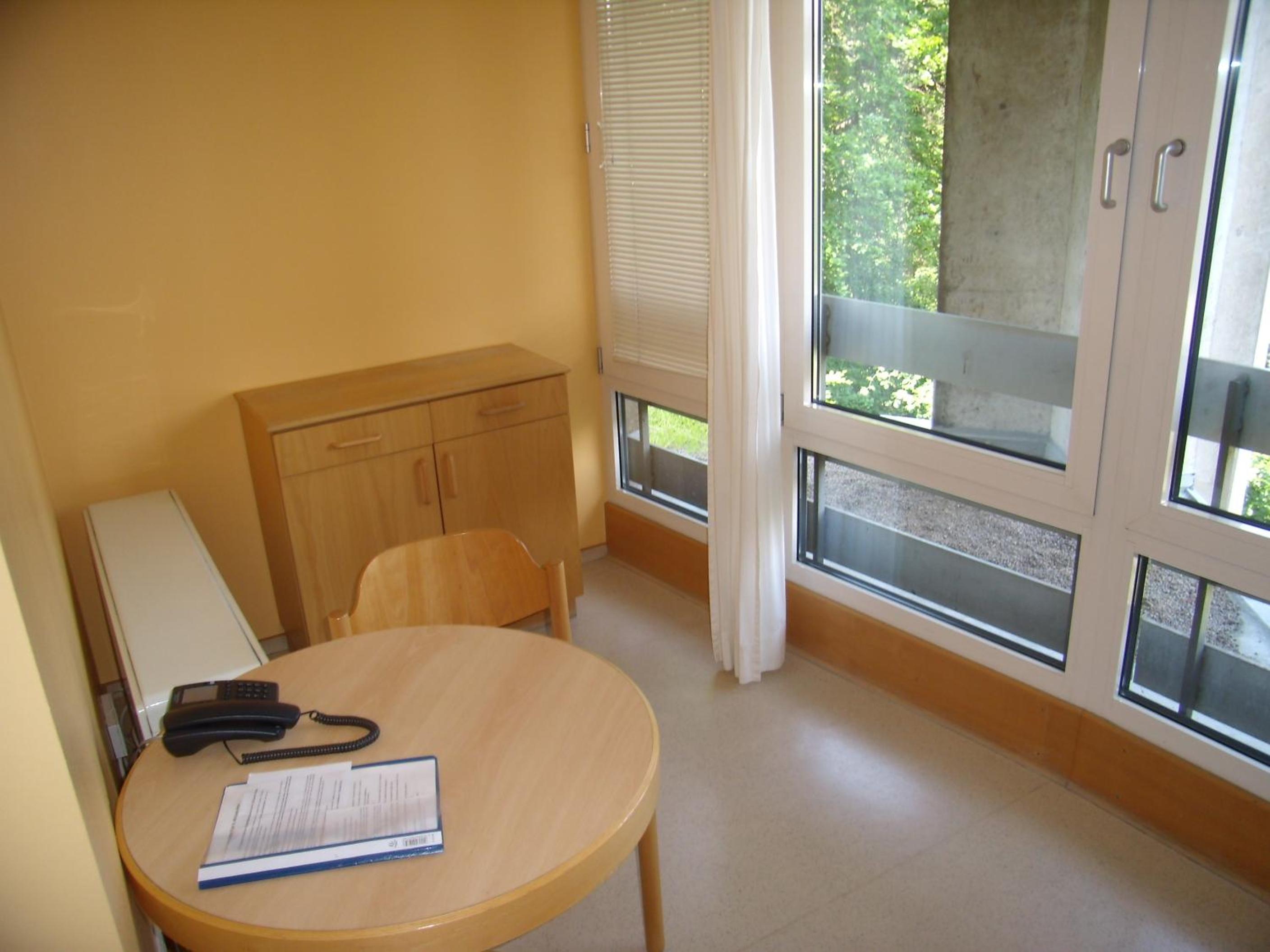 Twin Room with Shared Bathroom photo 2