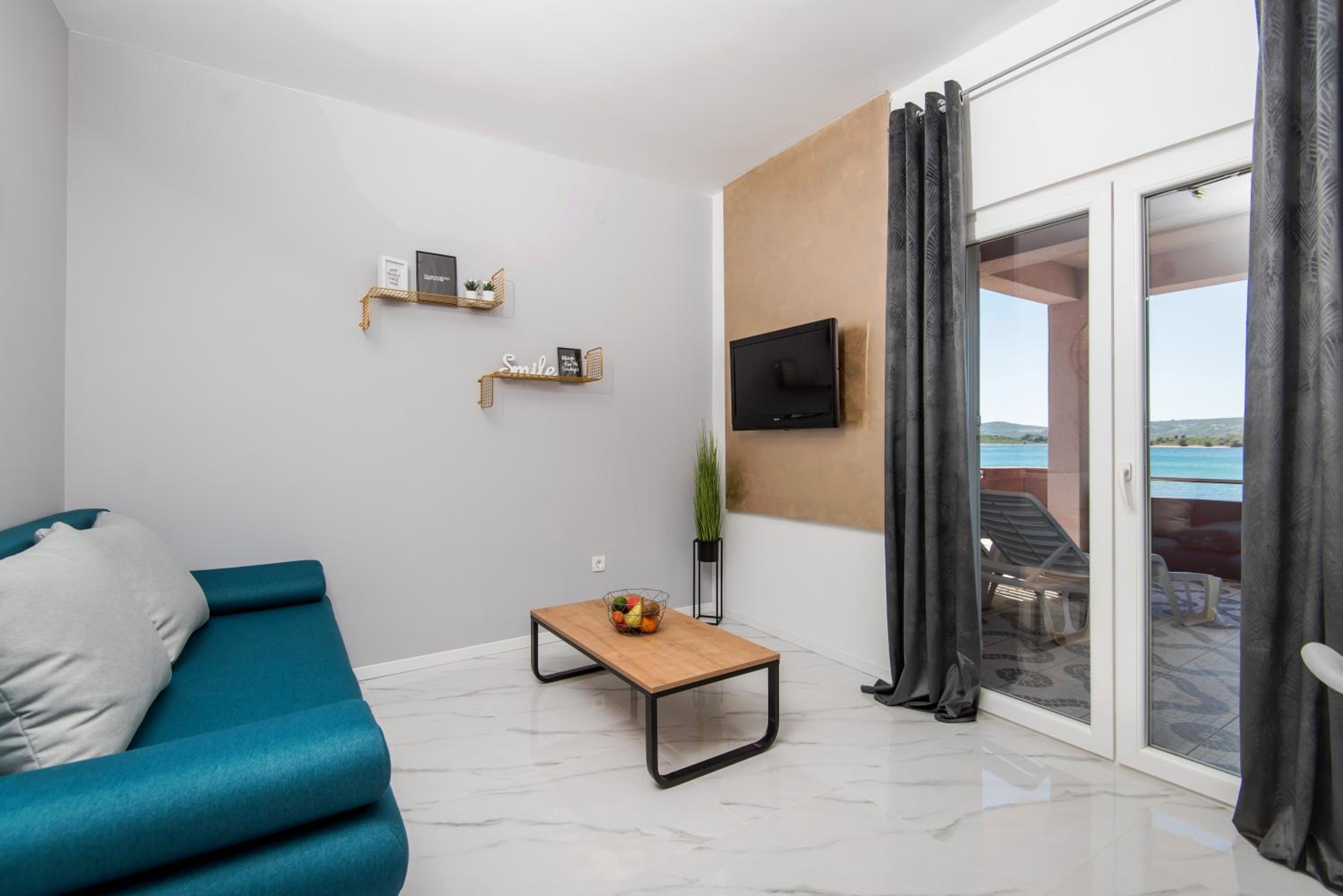 Apartment with Sea View