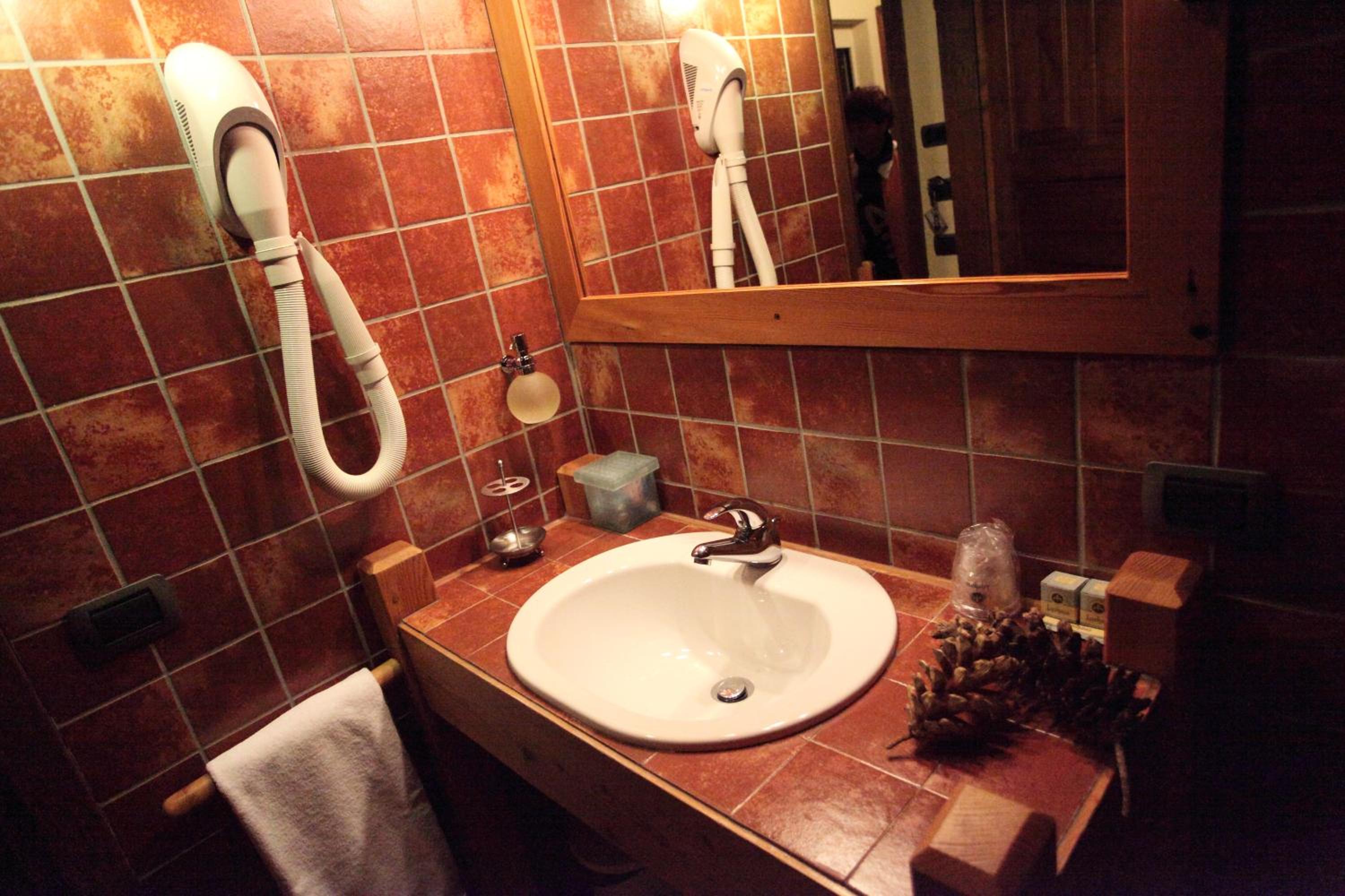 Suite (2 Adults) - Photo 14