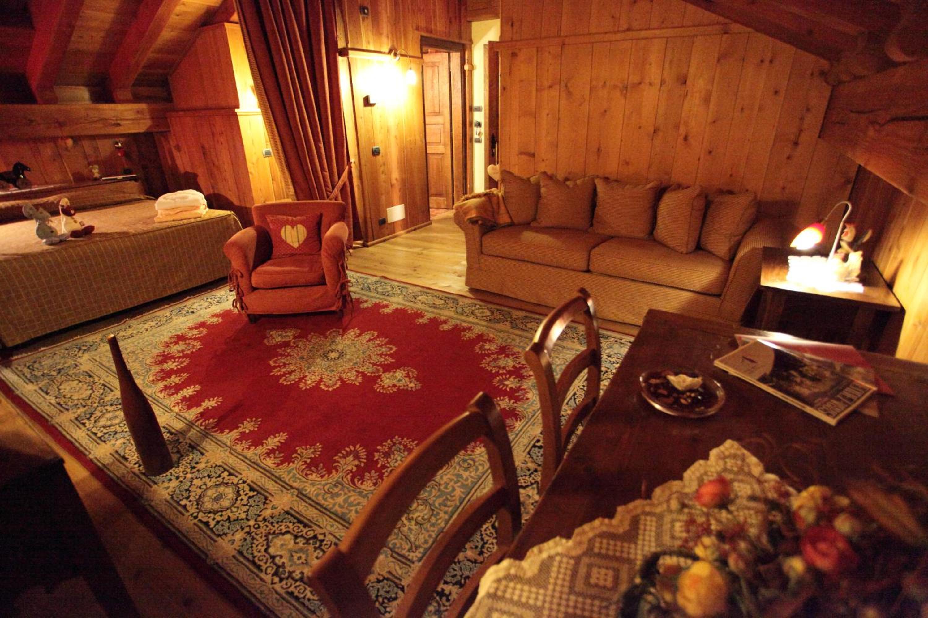 Suite (2 Adults) - Photo 13