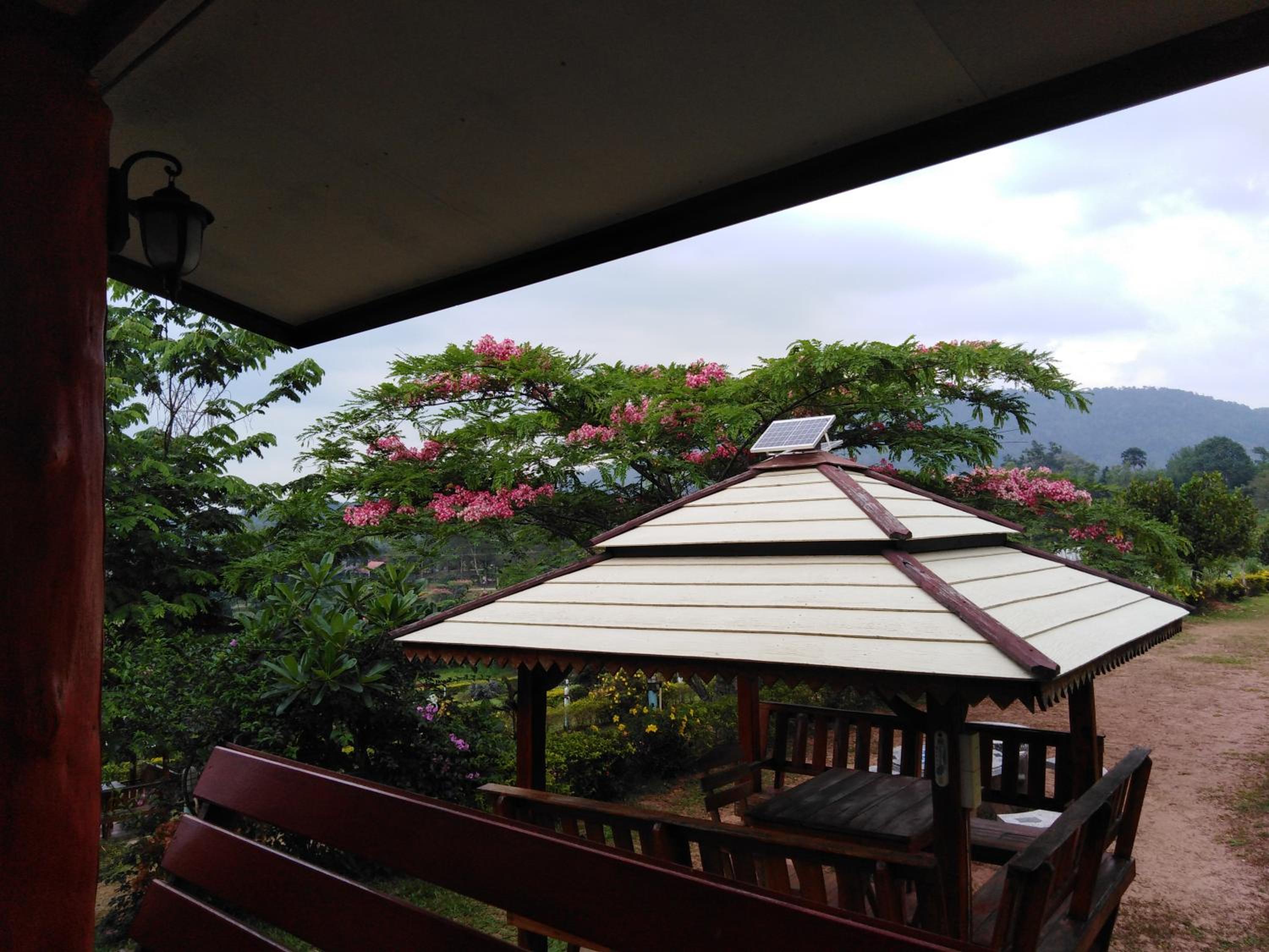 Family Room with Mountain View - Photo 7