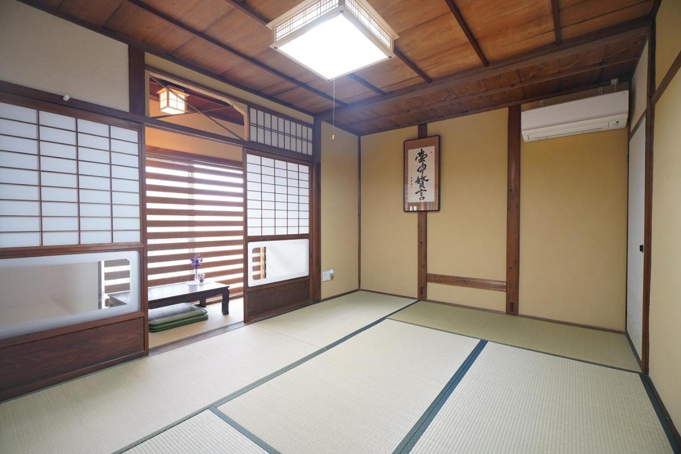 Quadruple Room with Private Bathroom