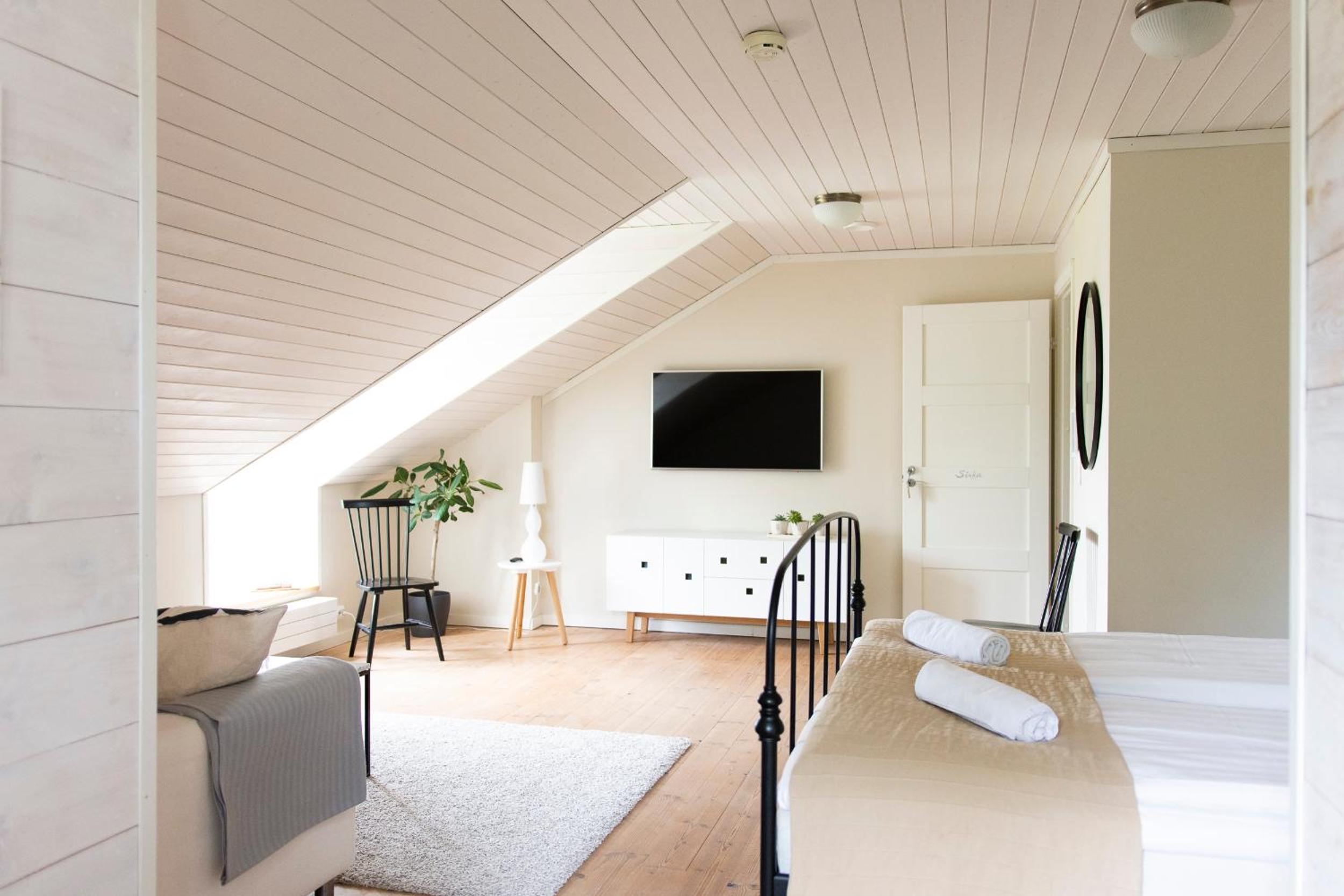 Deluxe Family Room photo 1