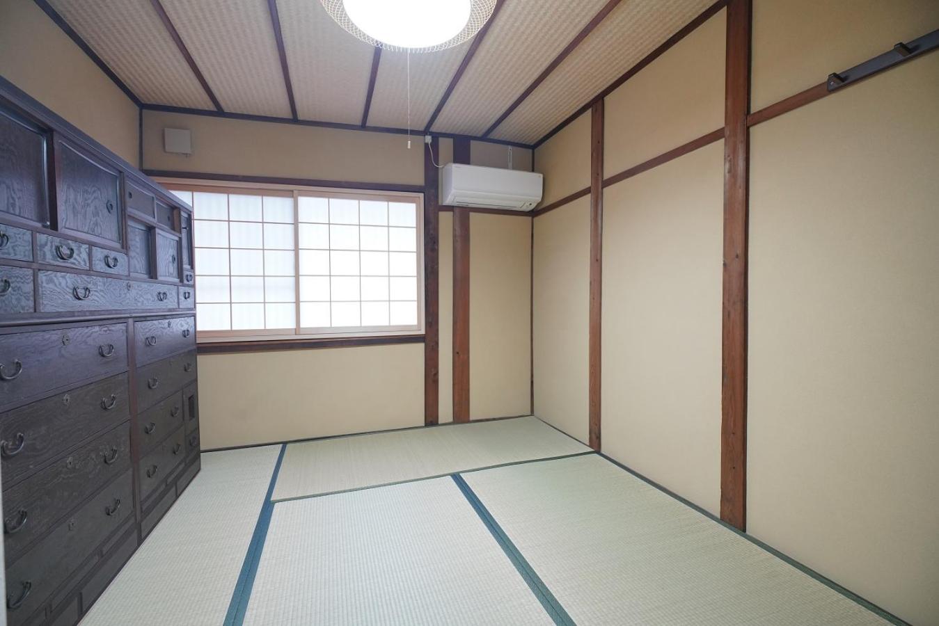 Triple Room with Shared Bathroom - Photo 4