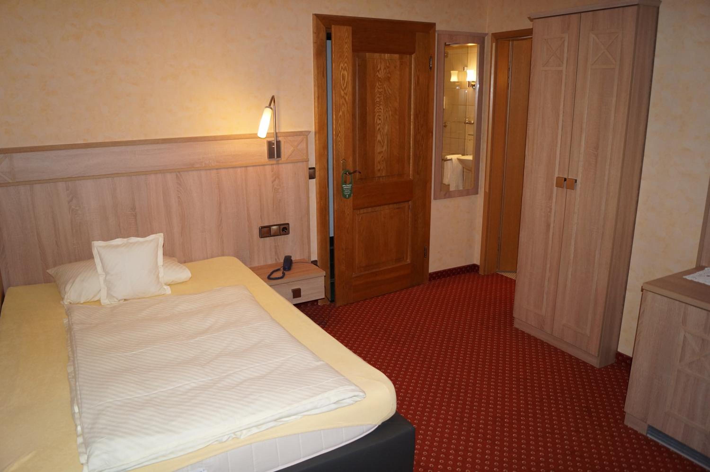 Single Room photo 2