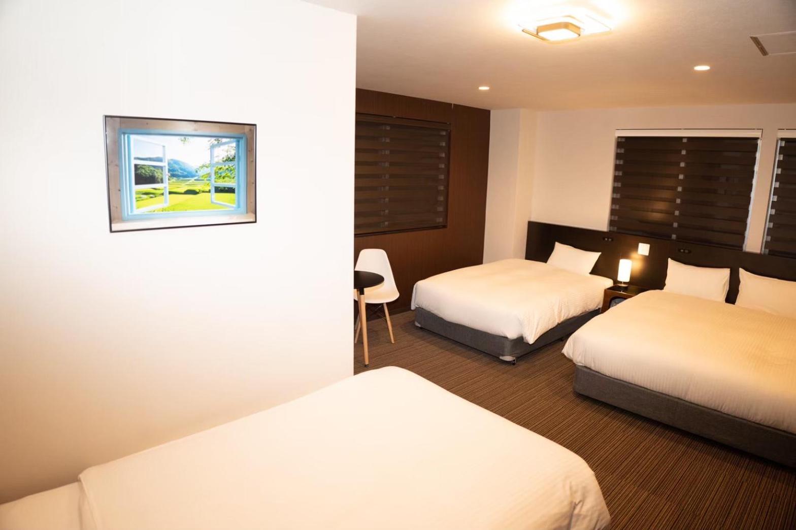 Large Twin Room photo 1
