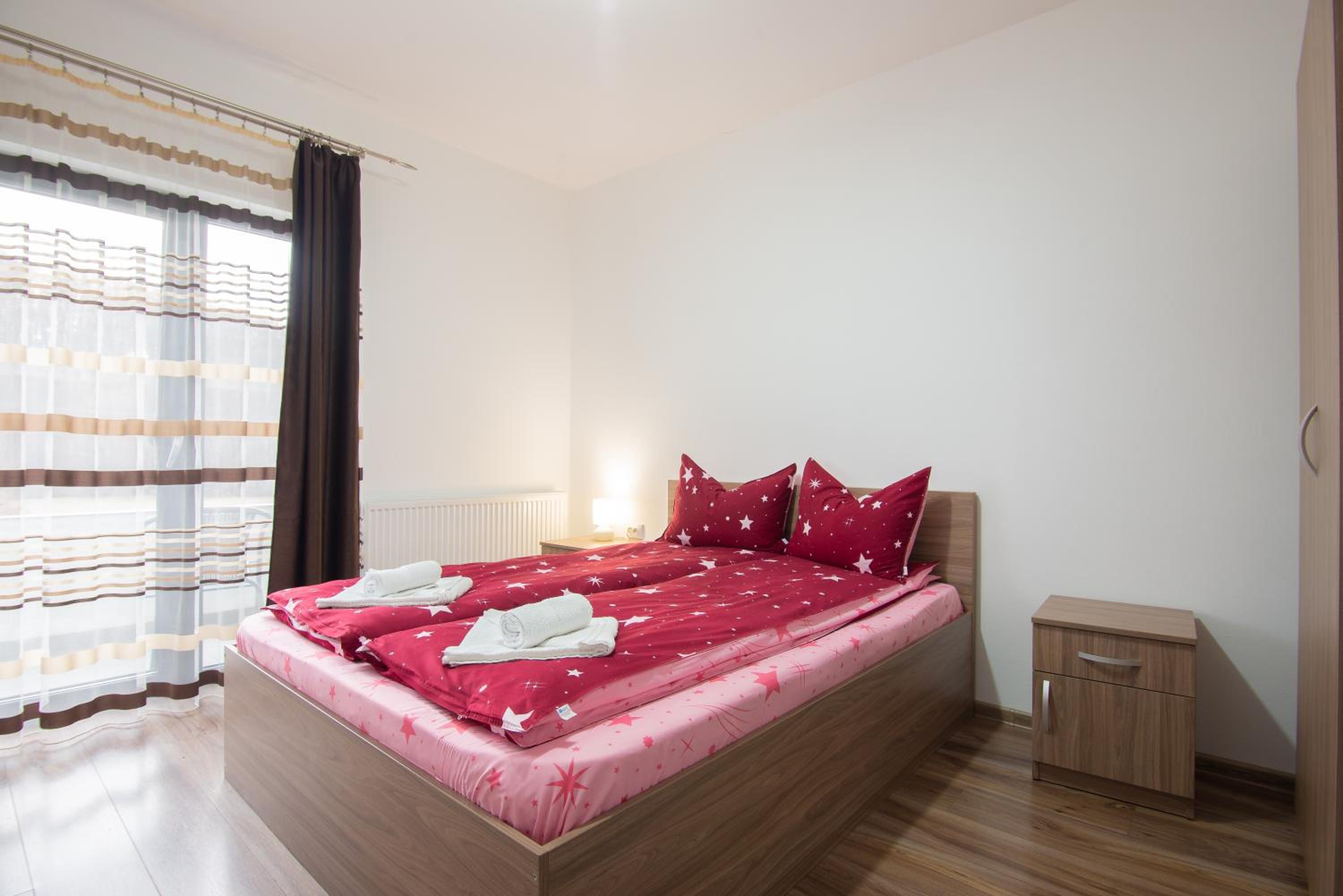Double Room with Private External Bathroom - Photo 8