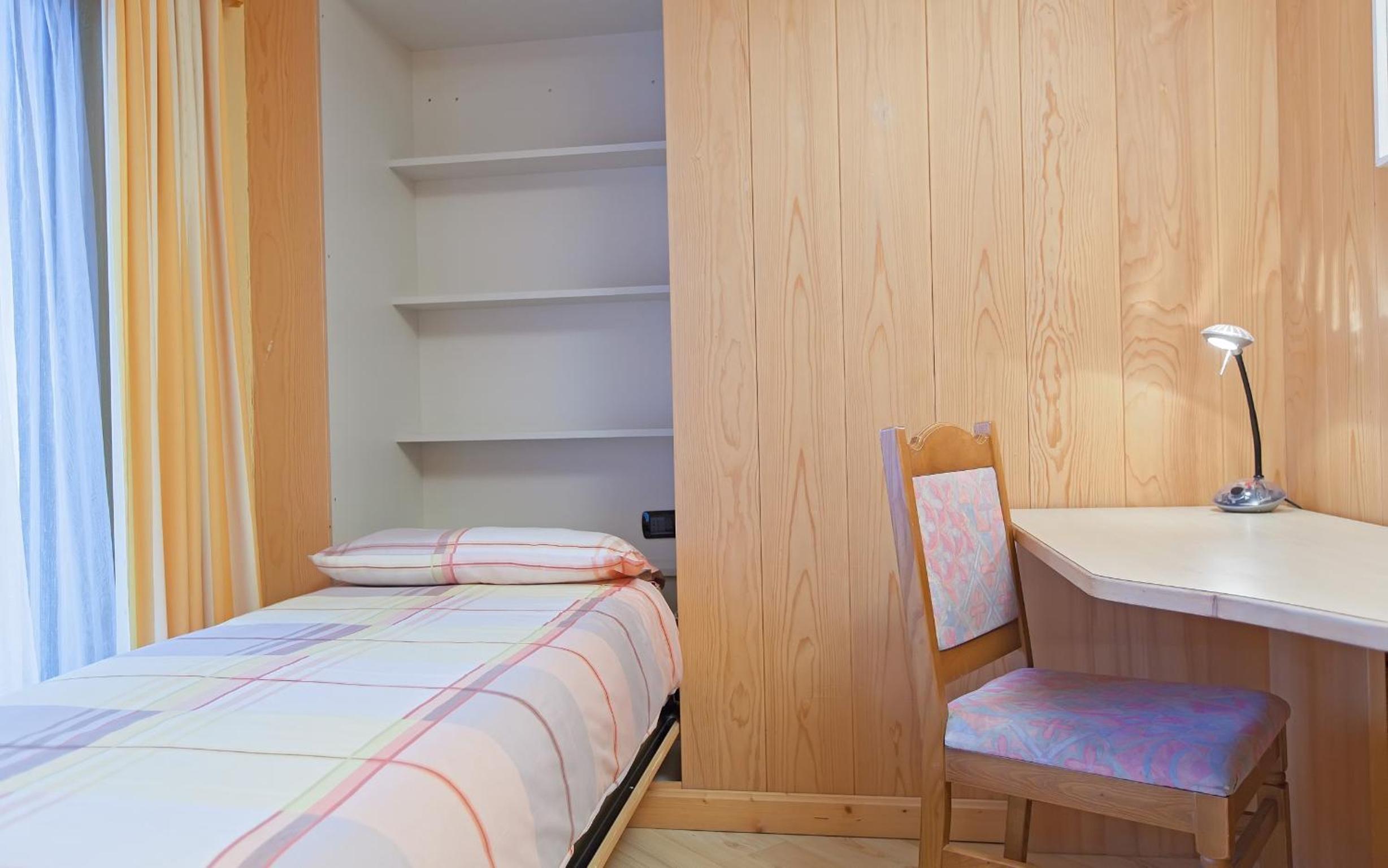 Two Connecting Rooms (4 Adults) - Photo 1