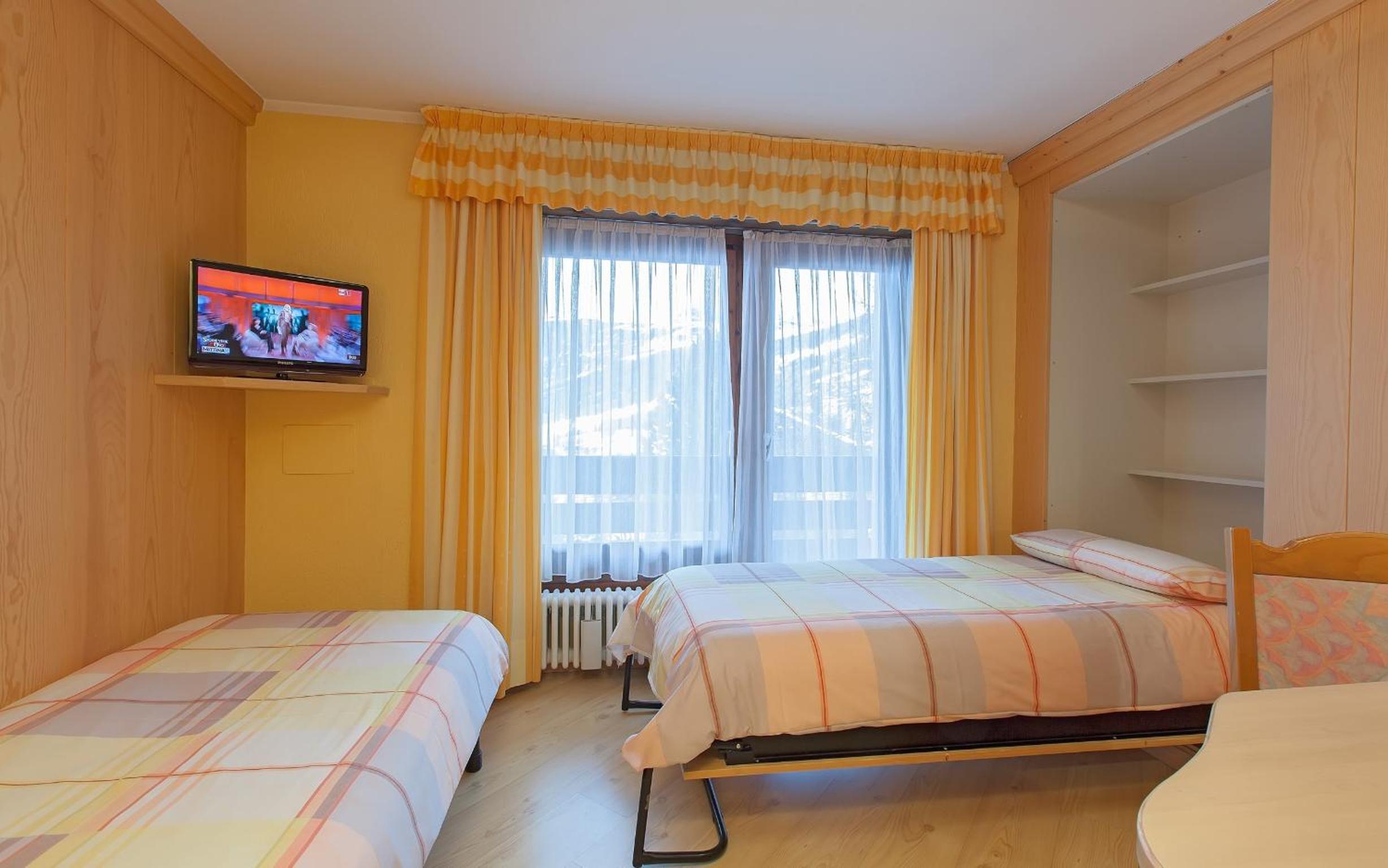 Two Connecting Rooms (4 Adults) - Photo 7