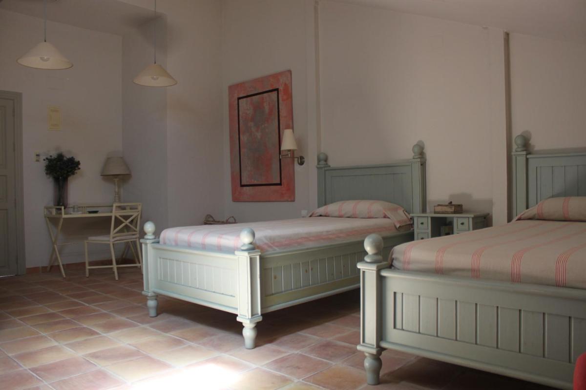 Twin Room - Photo 7