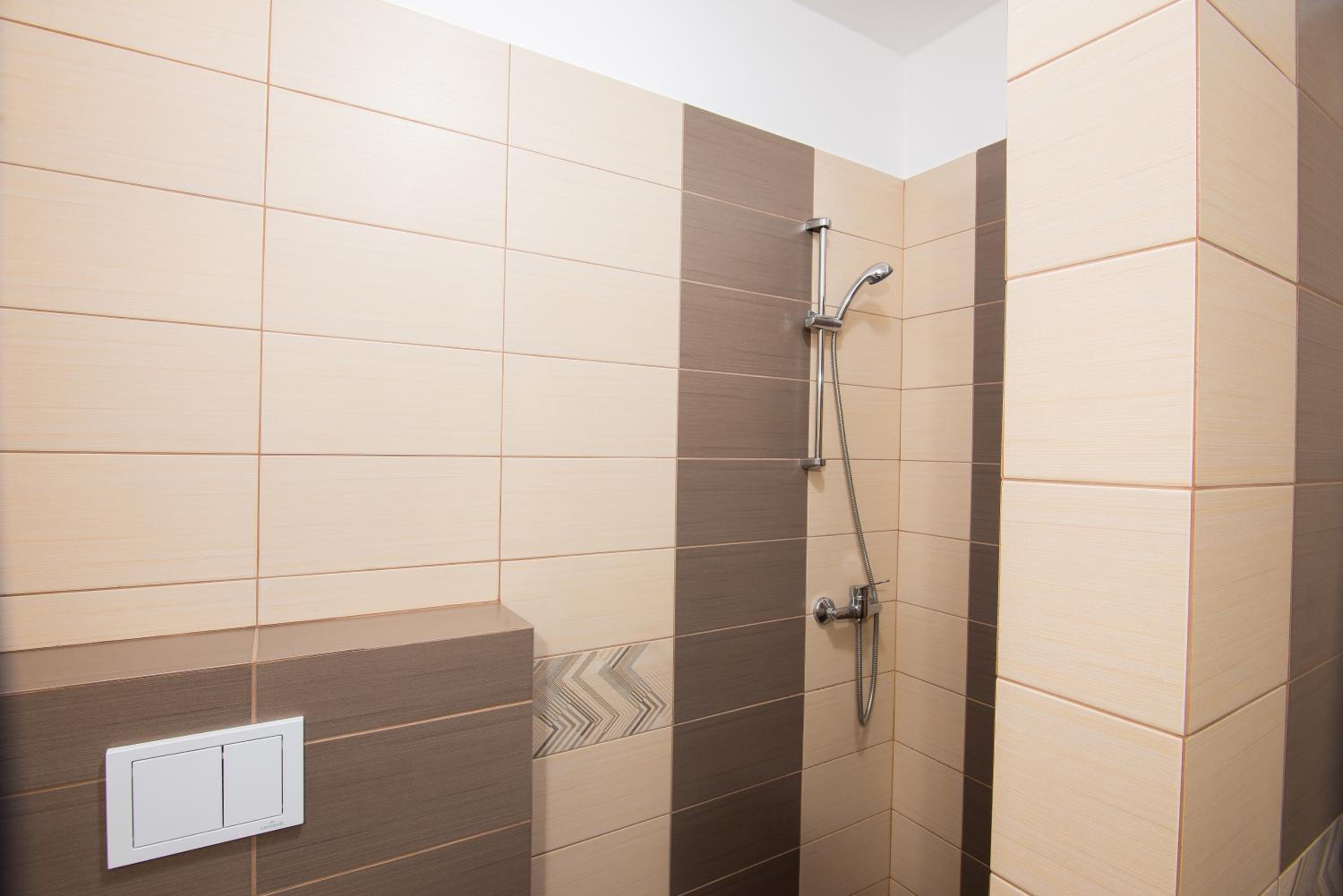 Double Room with Private External Bathroom - Photo 7