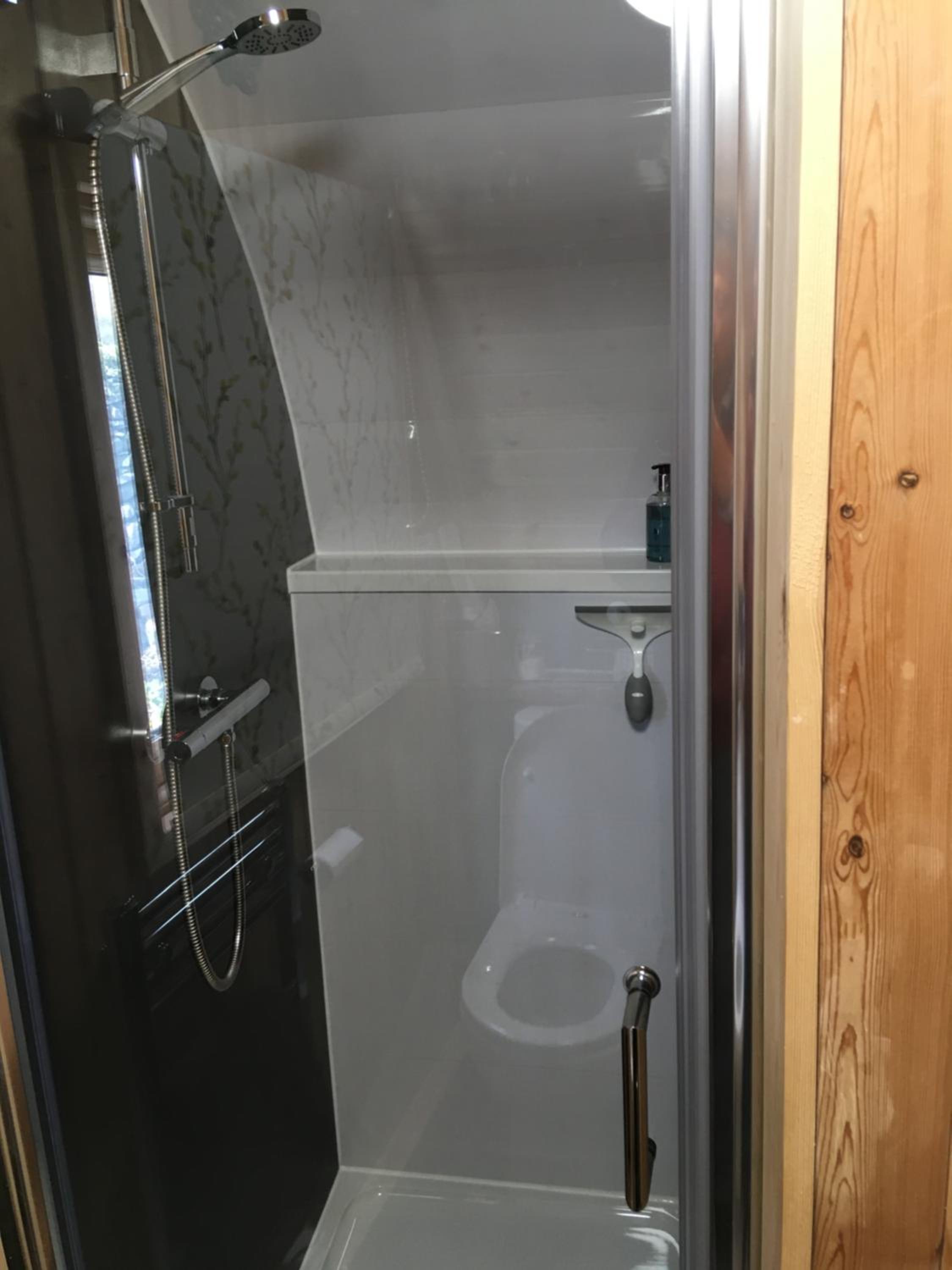 Deluxe Micro Lodge photo 2