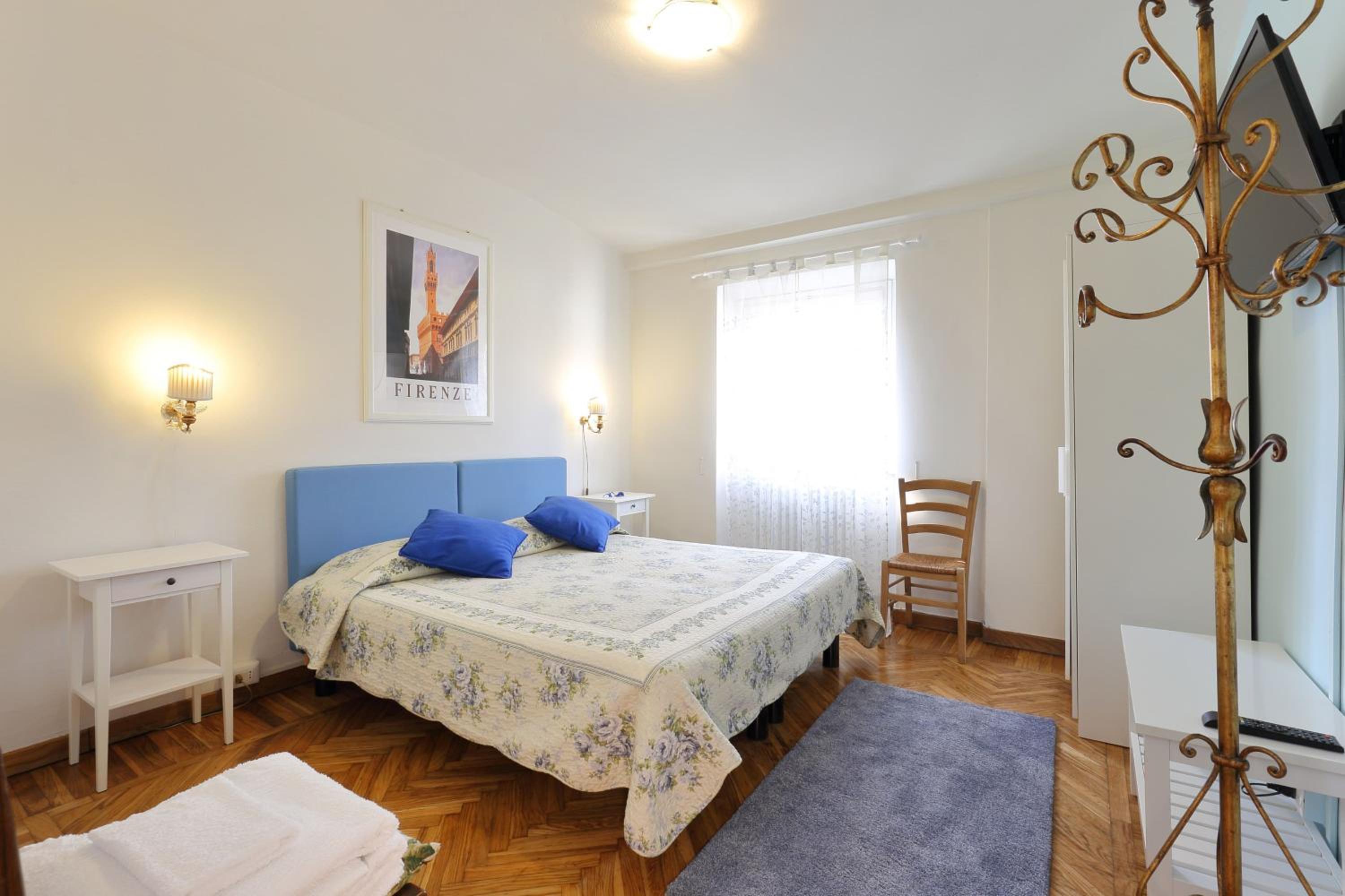 Apartment with Terrace photo 3