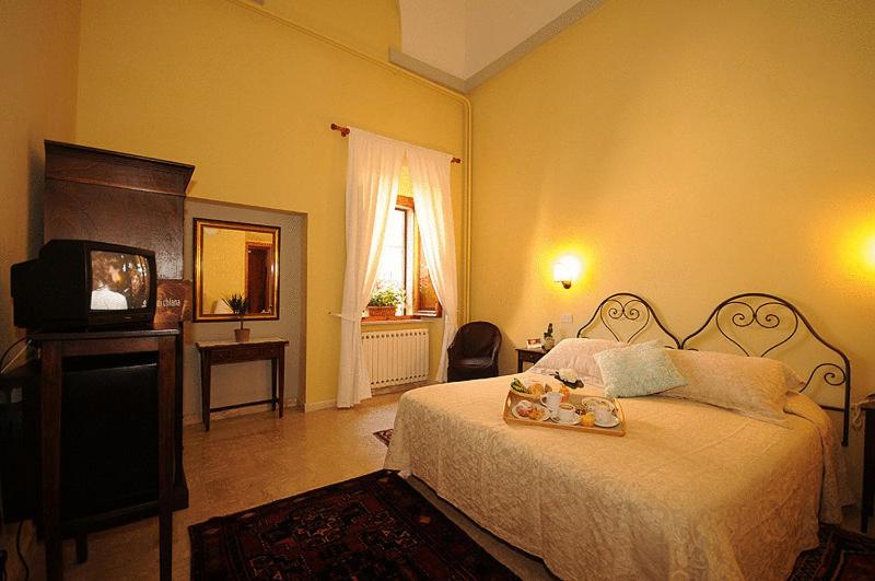 Triple Room - Photo 1