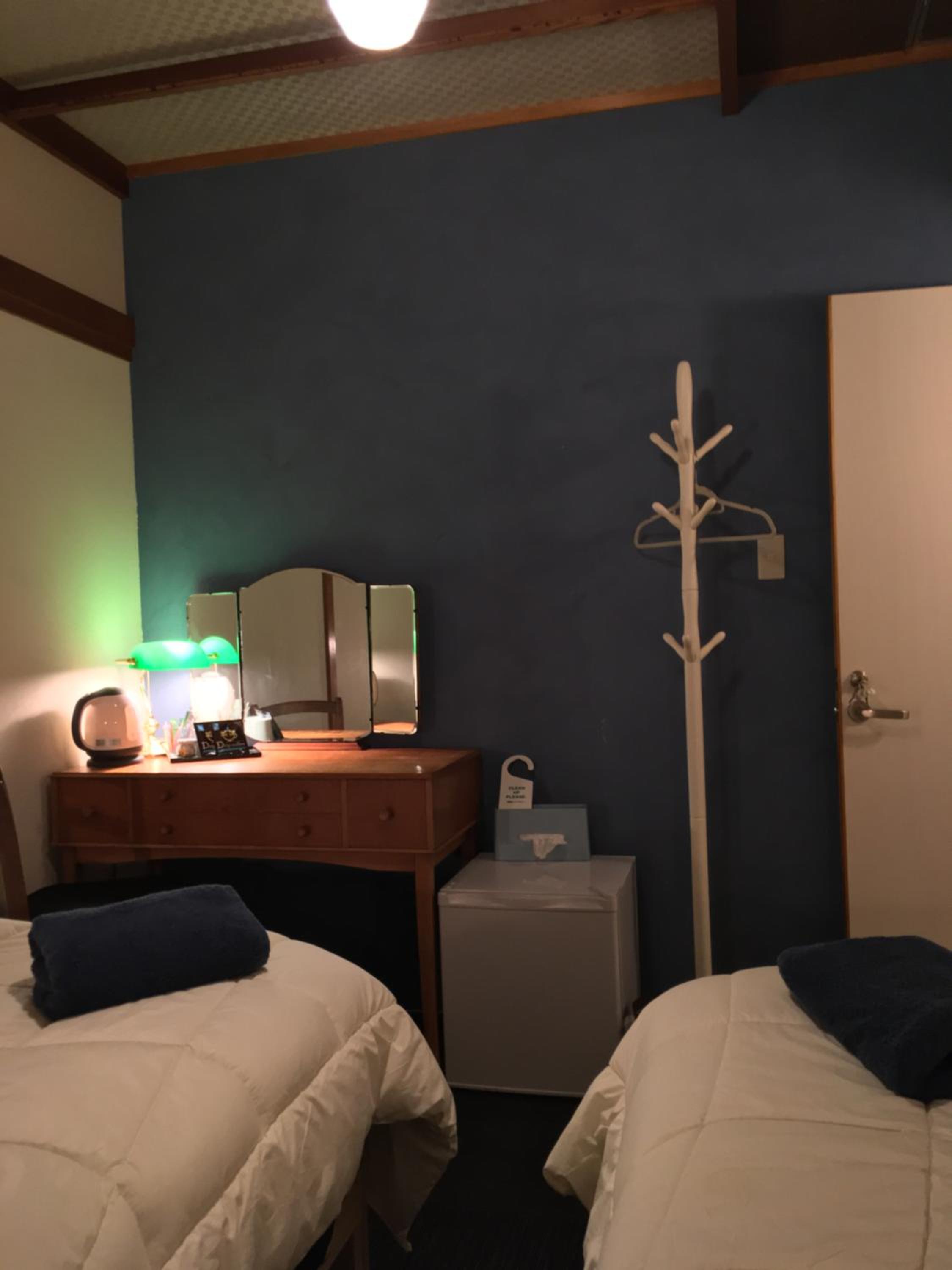 Twin Room - Photo 3
