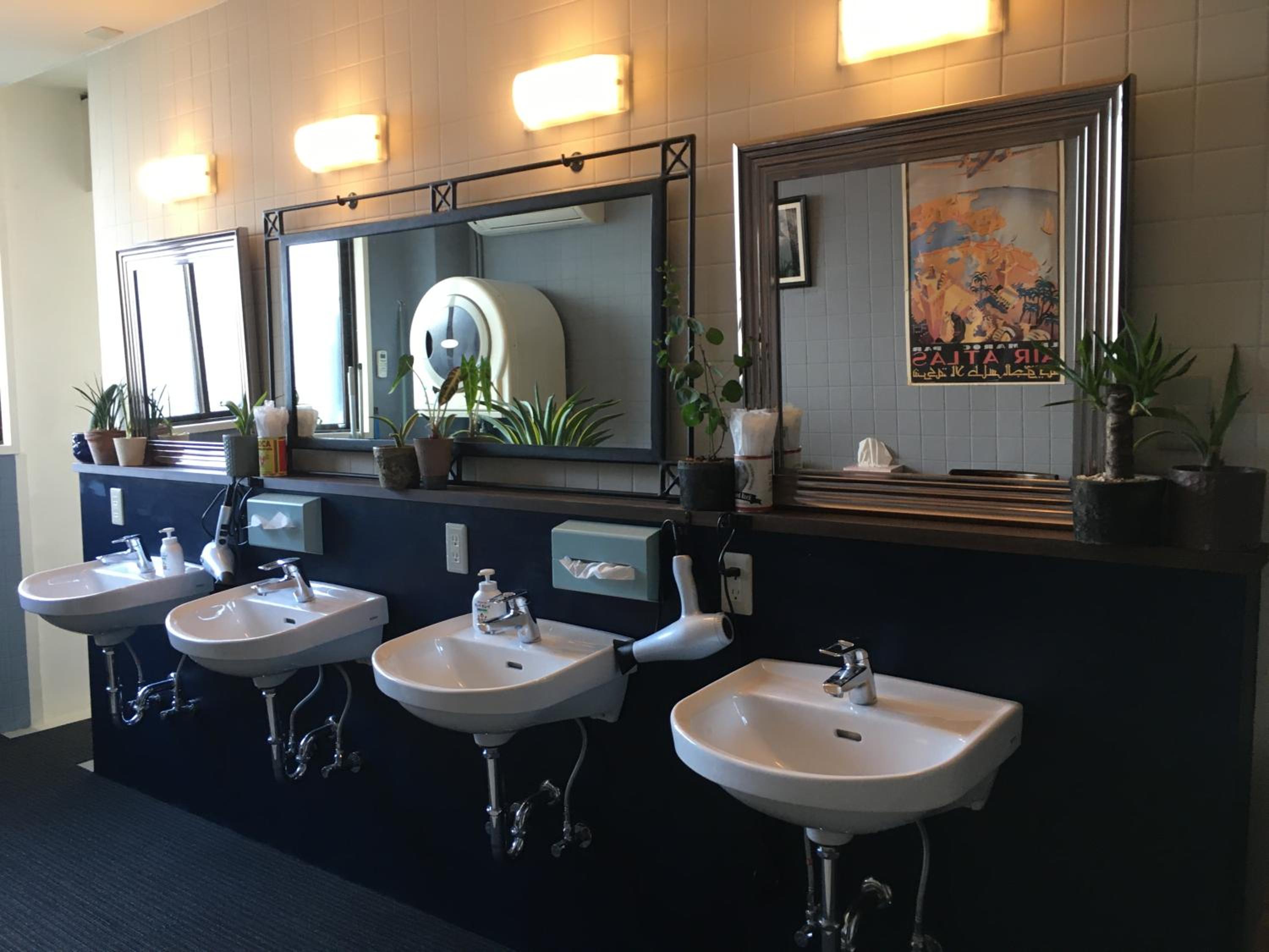 Double or Twin Room - Photo 4