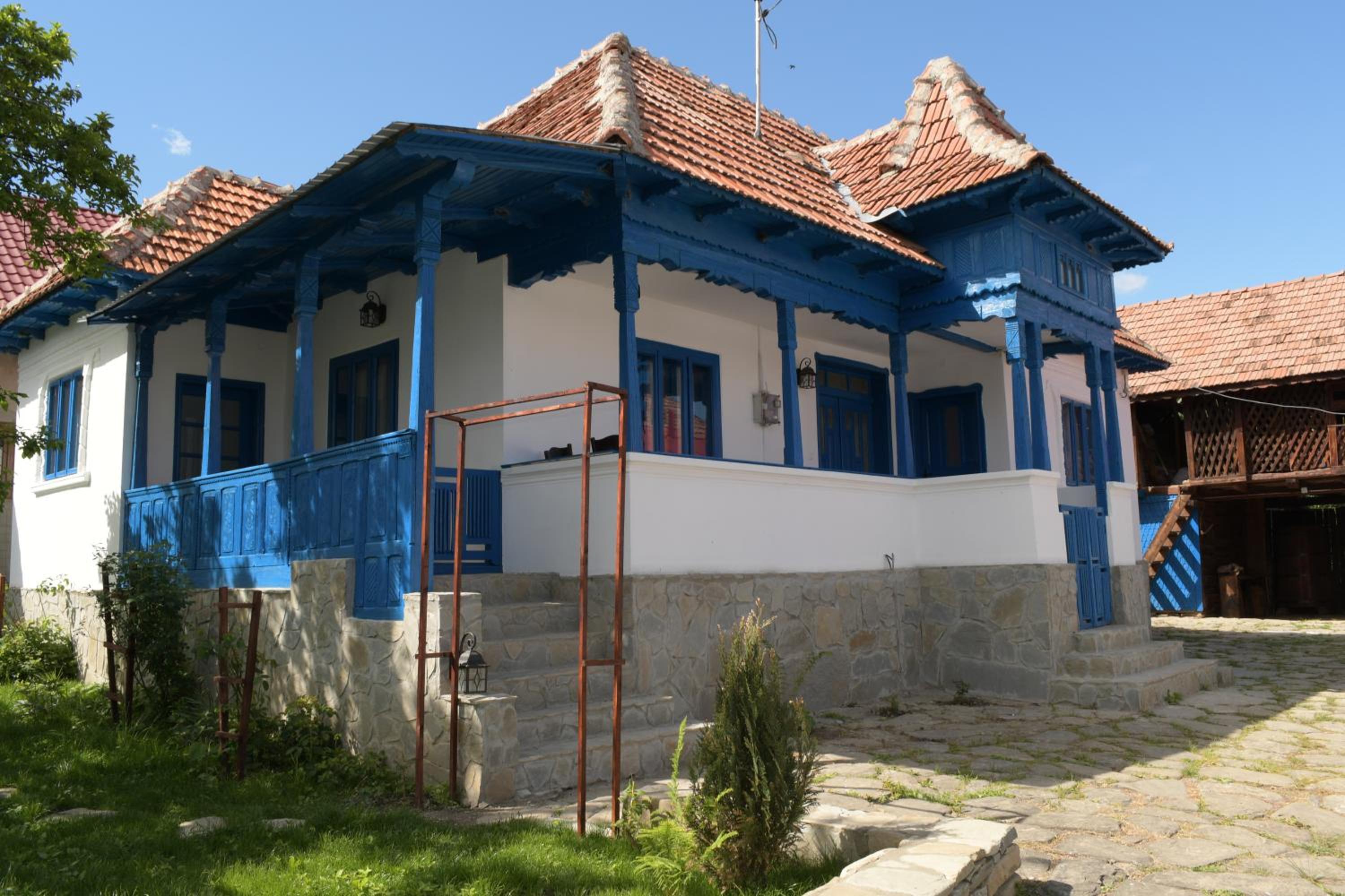 Two-Bedroom House - Photo 102