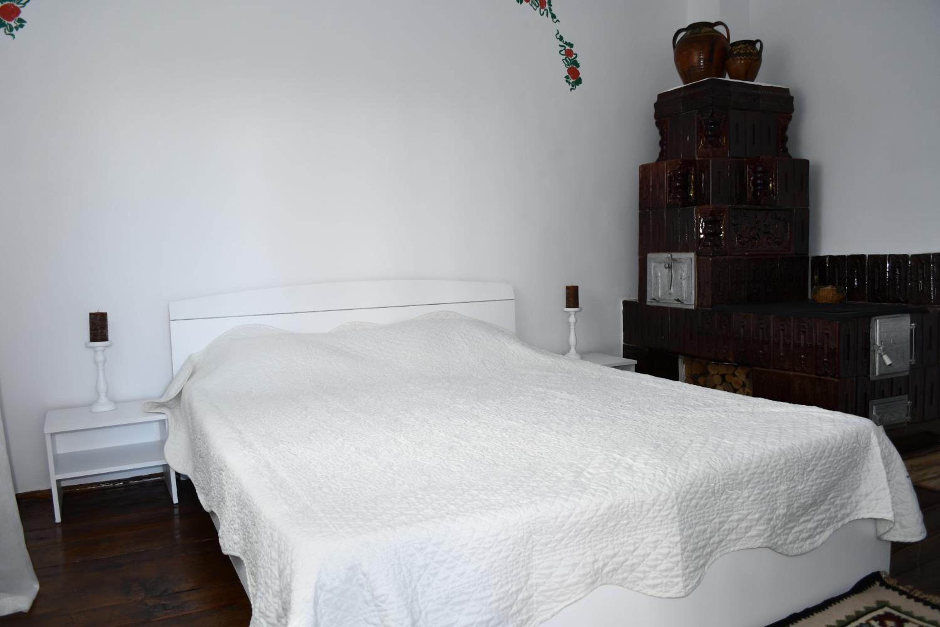 Two-Bedroom House - Photo 91