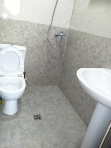 Twin Room with Shared Bathroom photo 2