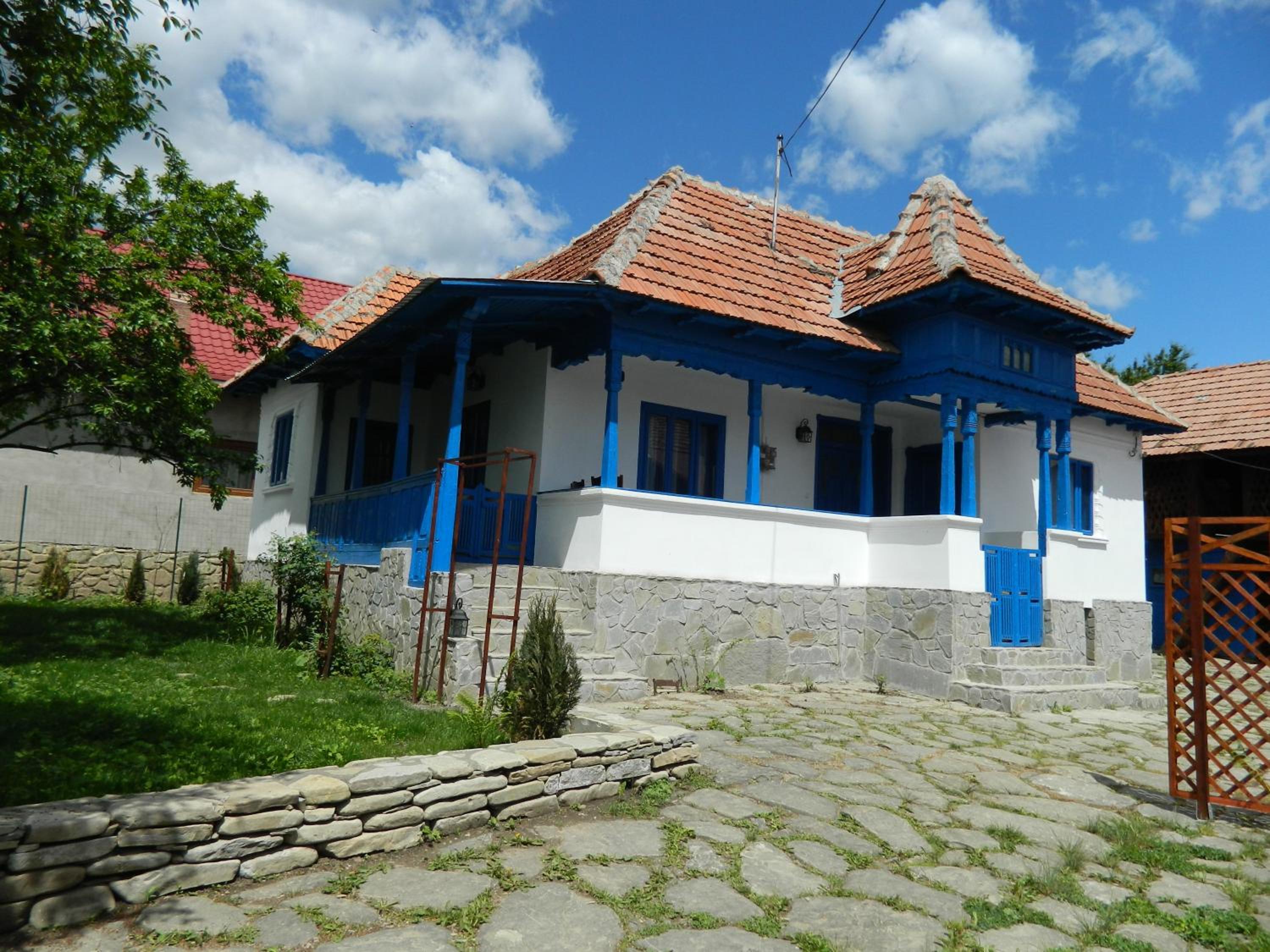 Two-Bedroom House - Photo 75