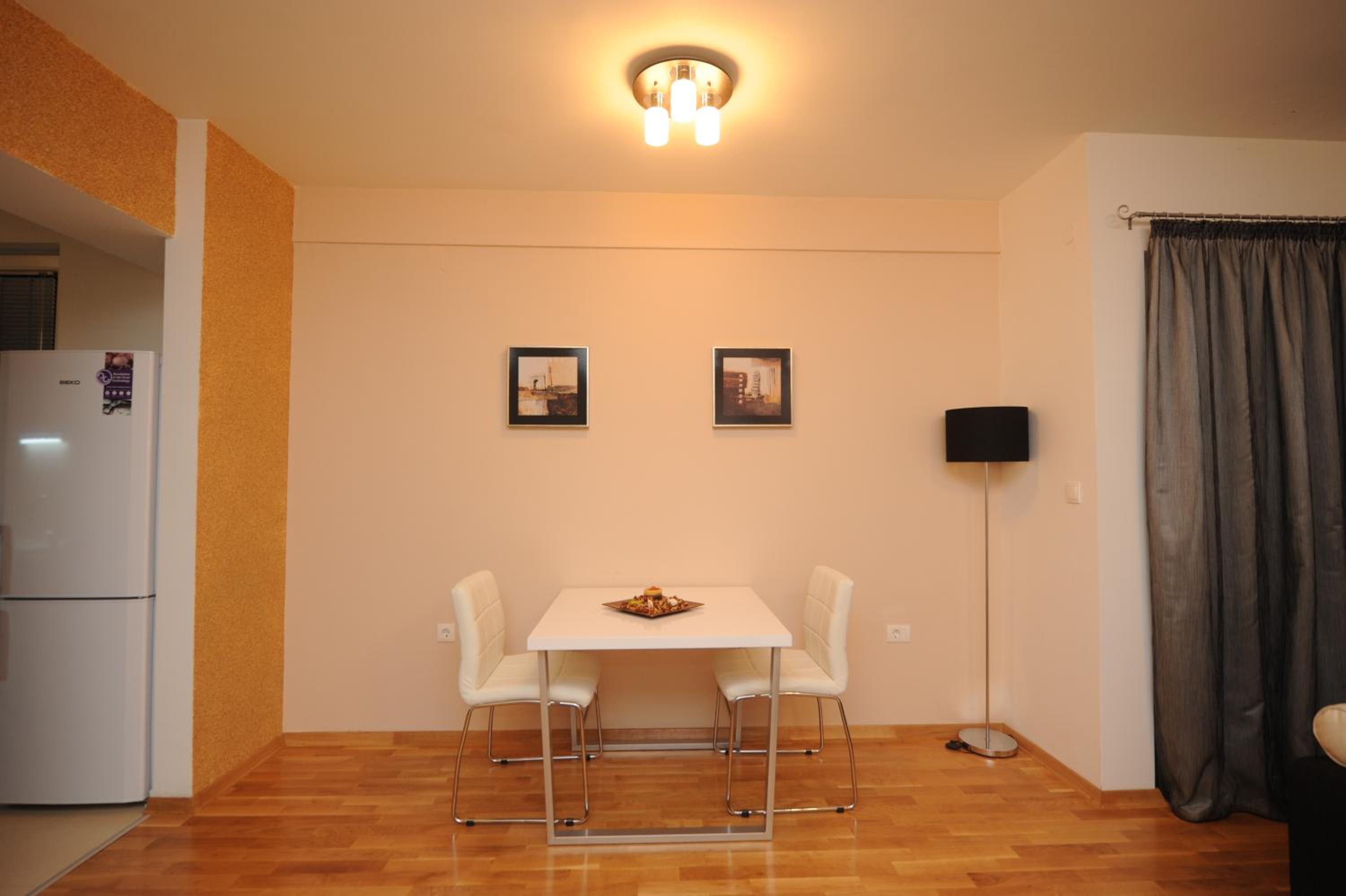 Superior One-Bedroom Apartment 5 - Orce Nikolov Str. - Photo 5