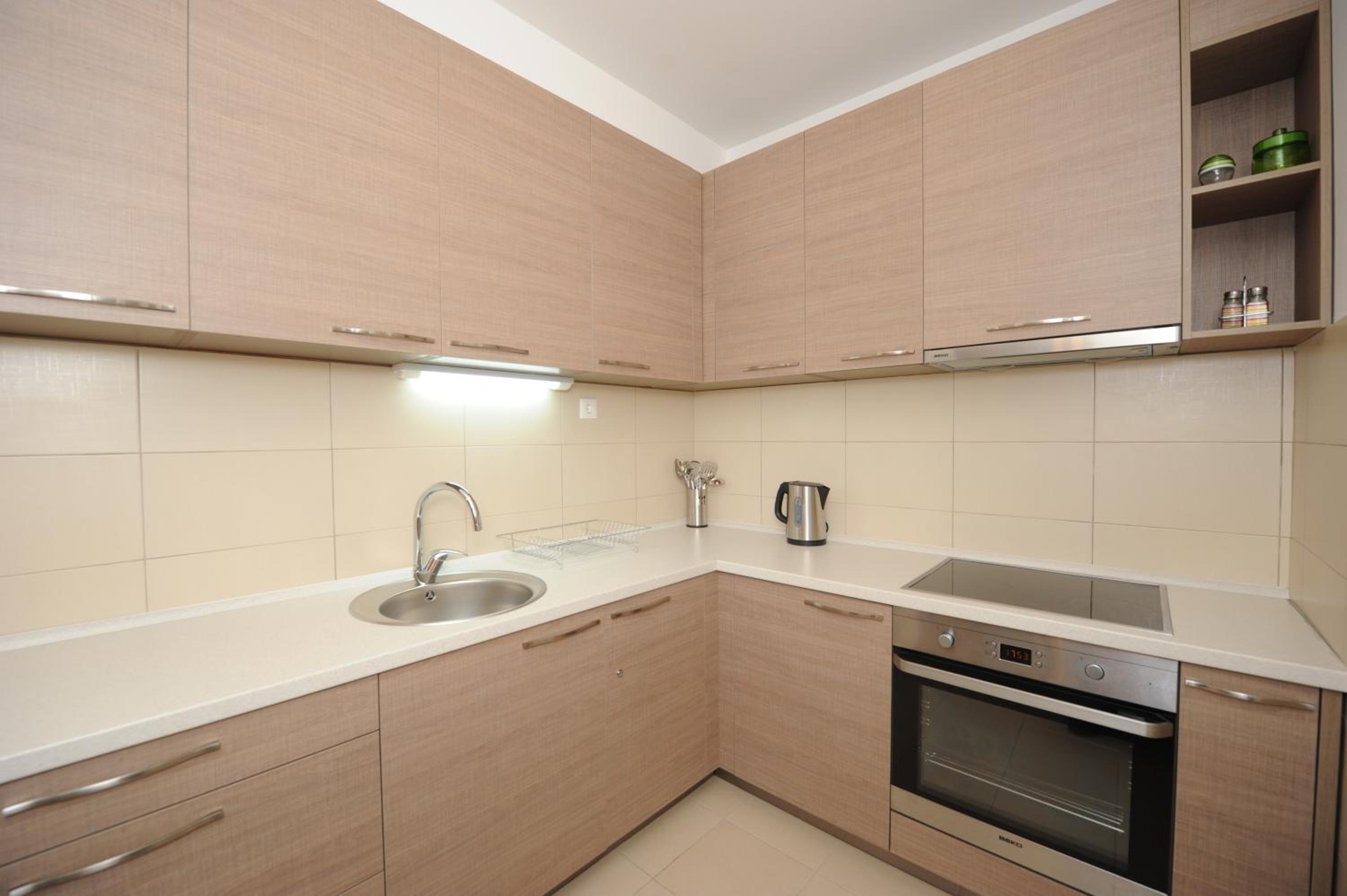 Superior One-Bedroom Apartment 5 - Orce Nikolov Str. - Photo 9
