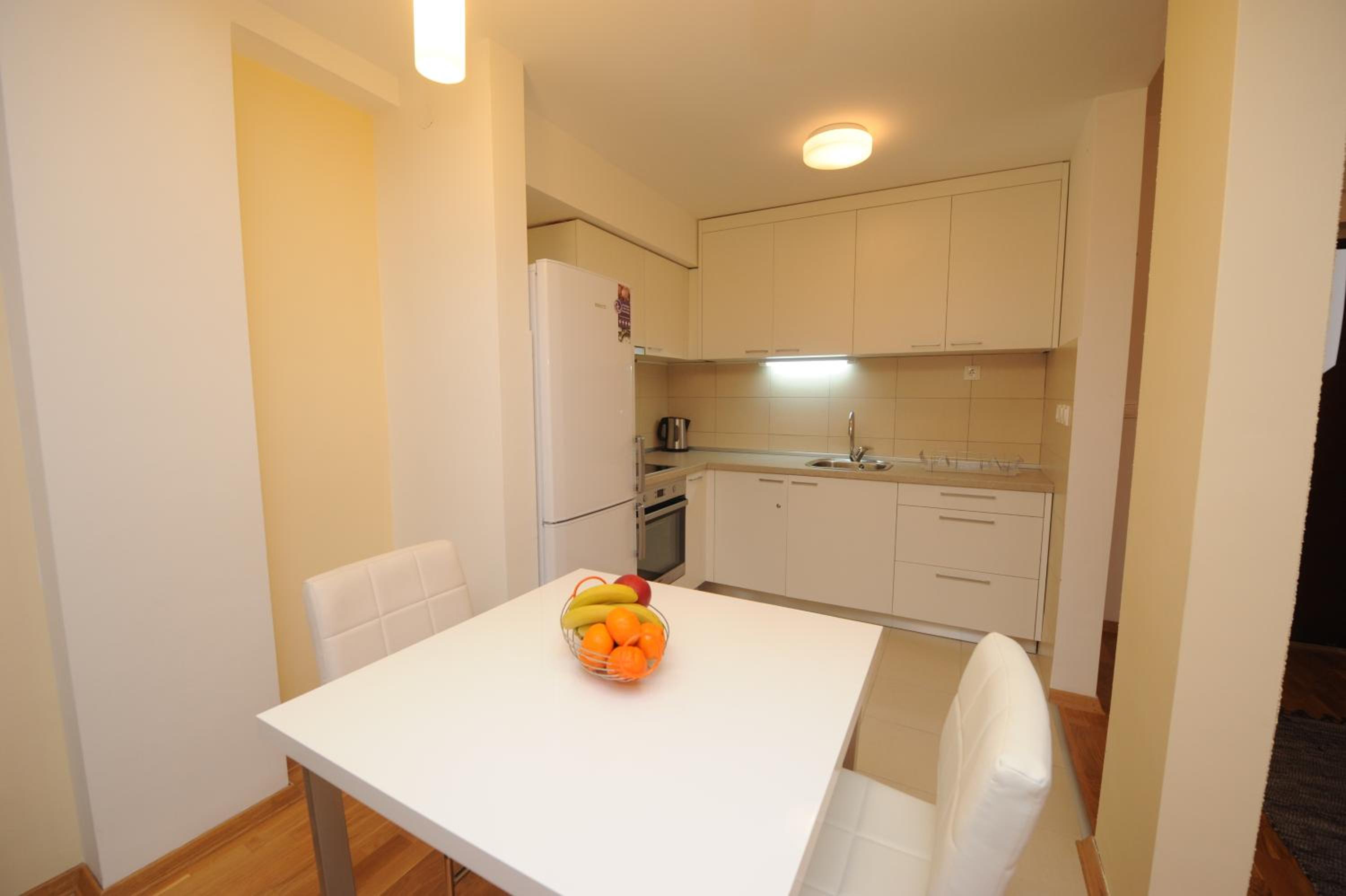Superior One-Bedroom Apartment 7 - Orce Nikolov Str. - Photo 10