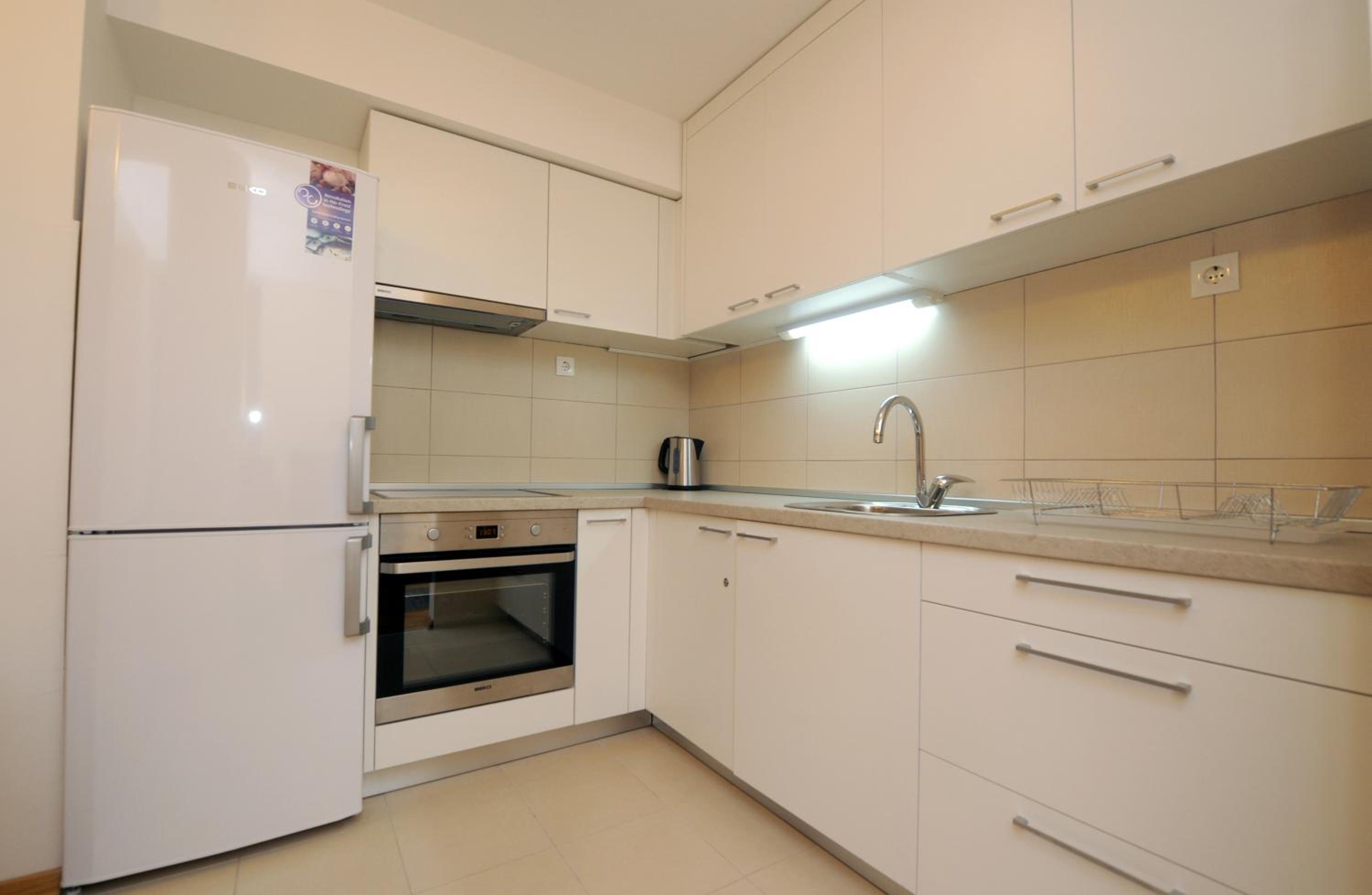 Superior One-Bedroom Apartment 7 - Orce Nikolov Str. - Photo 8
