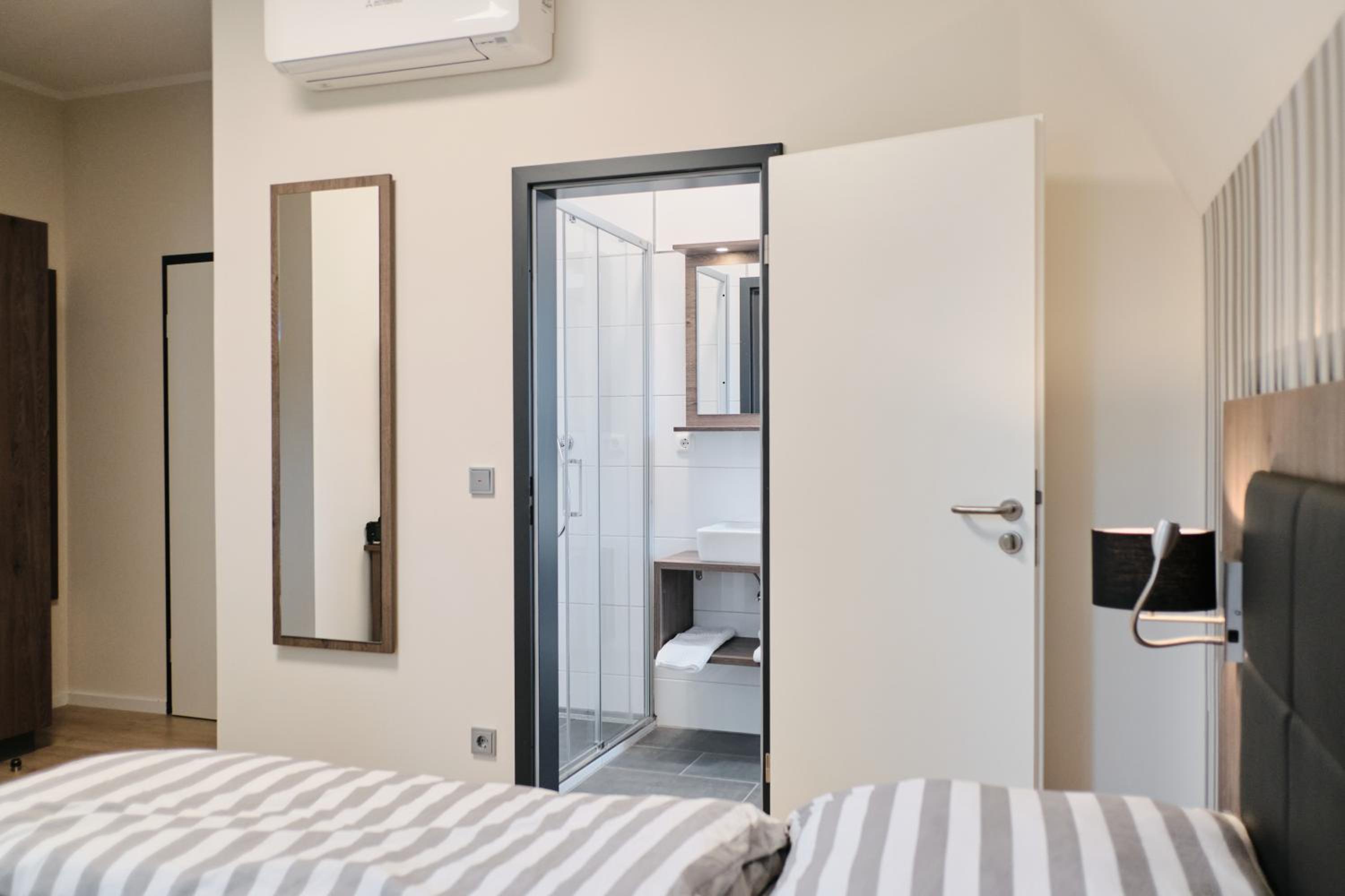Double Room - Photo 2