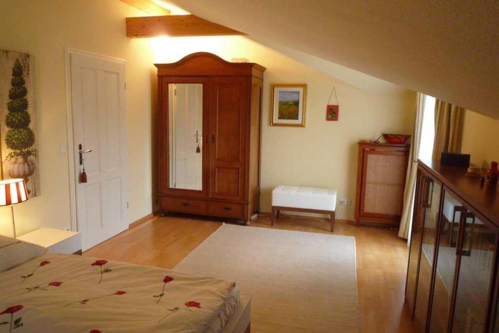 Three-Bedroom House photo 1