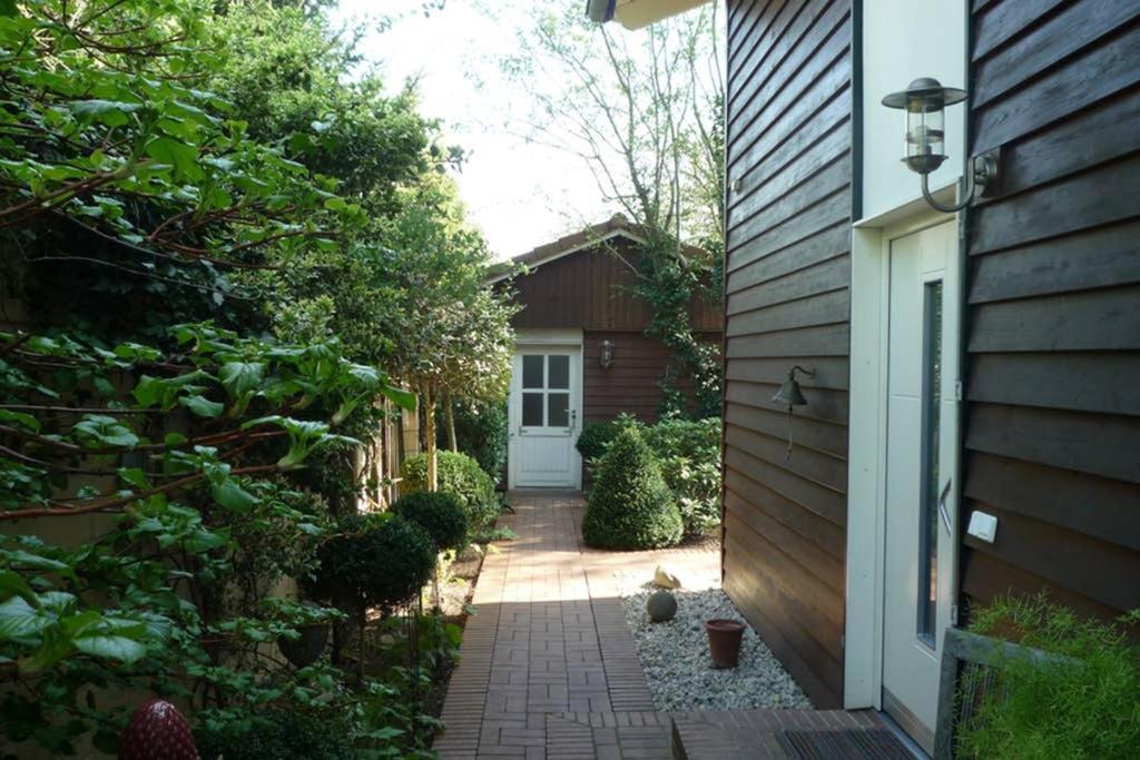 Three-Bedroom House photo 2