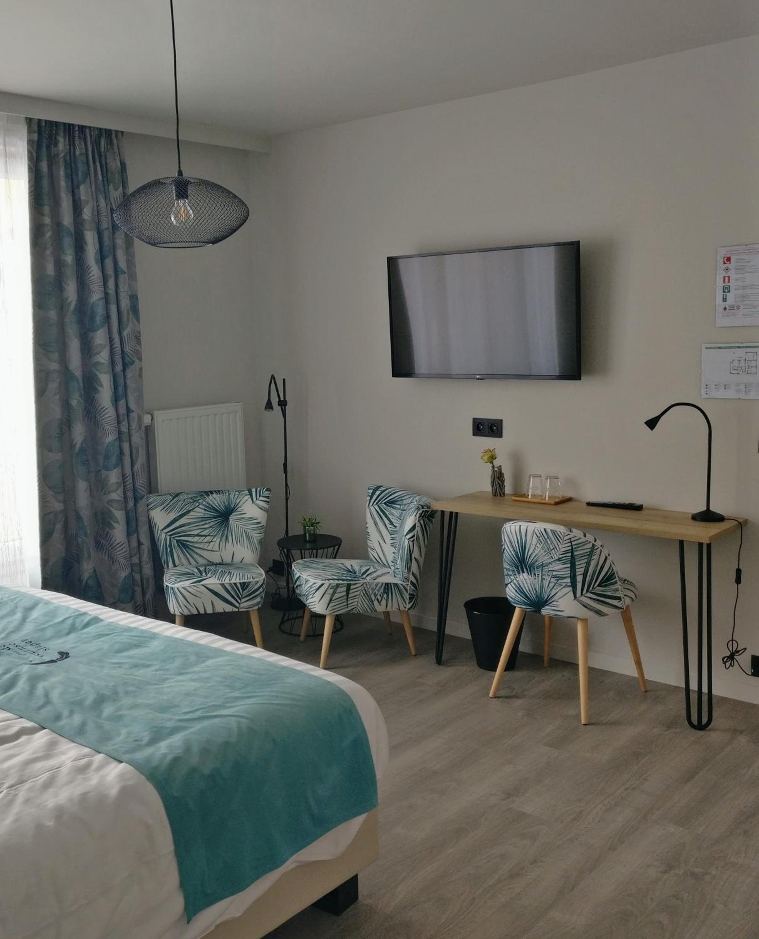 Deluxe Double Room photo 2