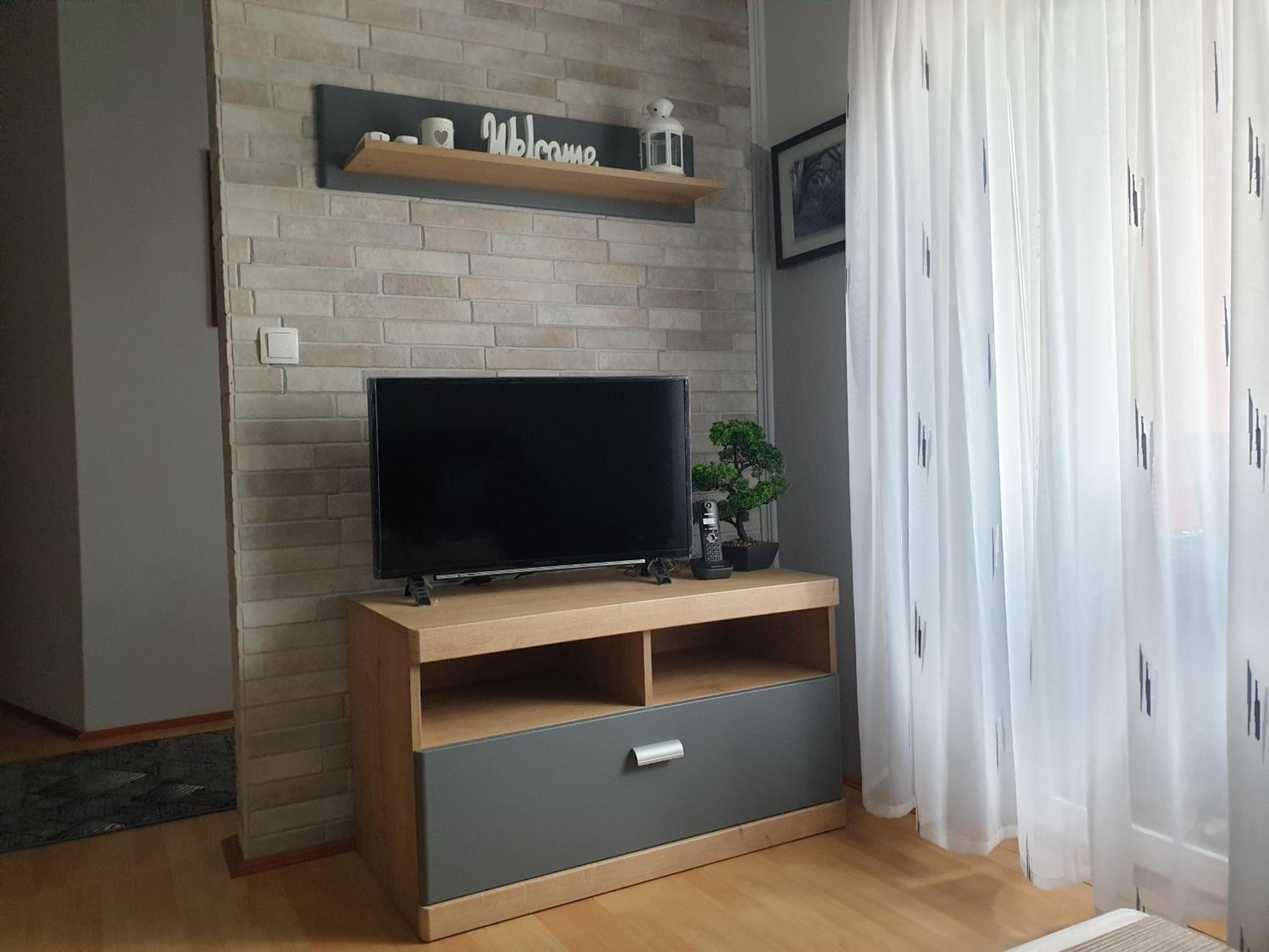 One-Bedroom Apartment - Photo 21