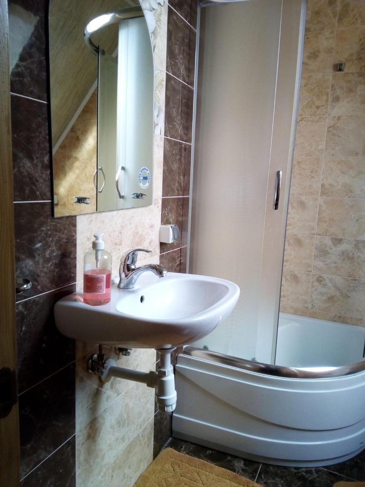 Standard Triple Room photo 2