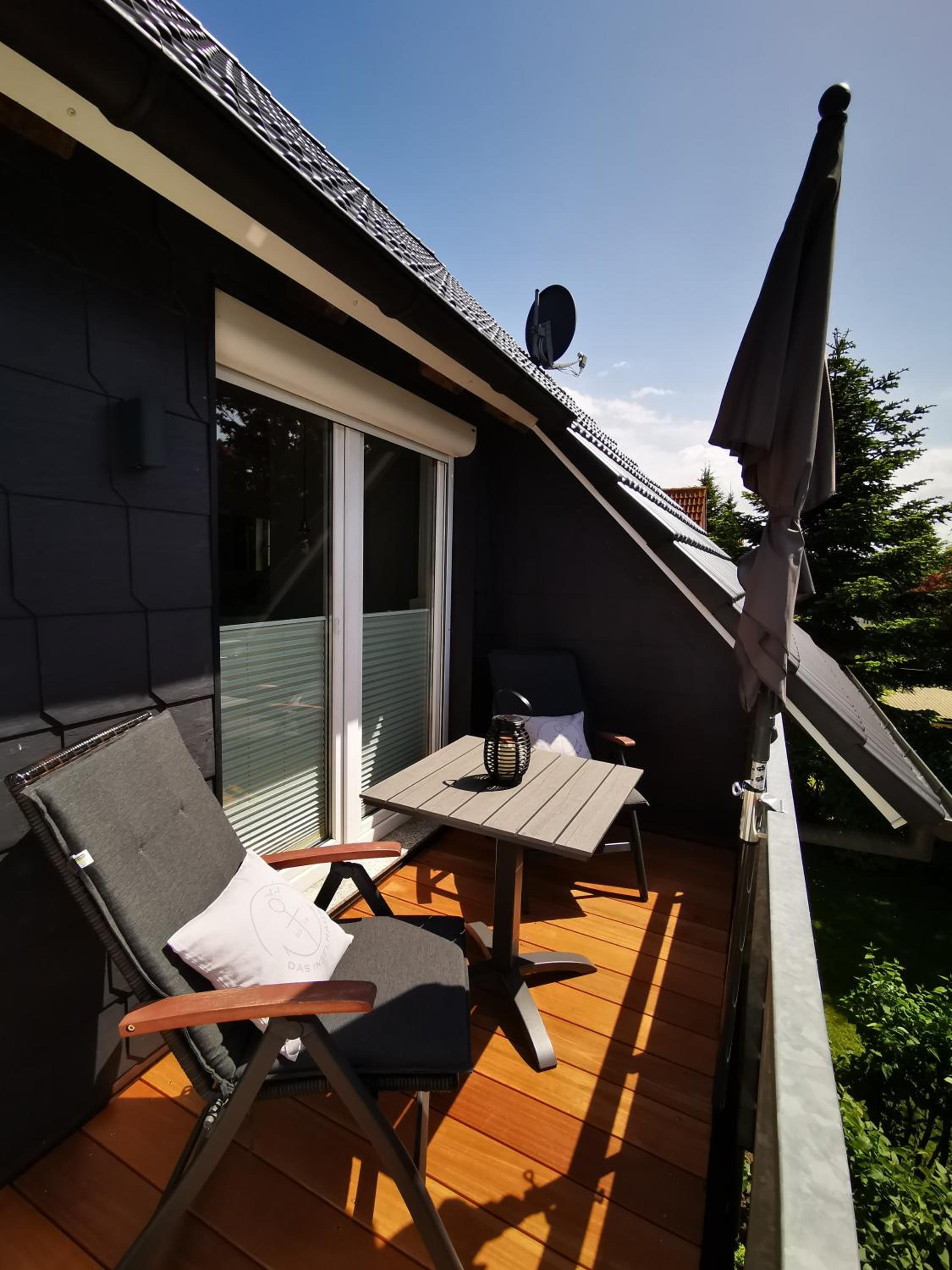 Apartment with Balcony photo 3