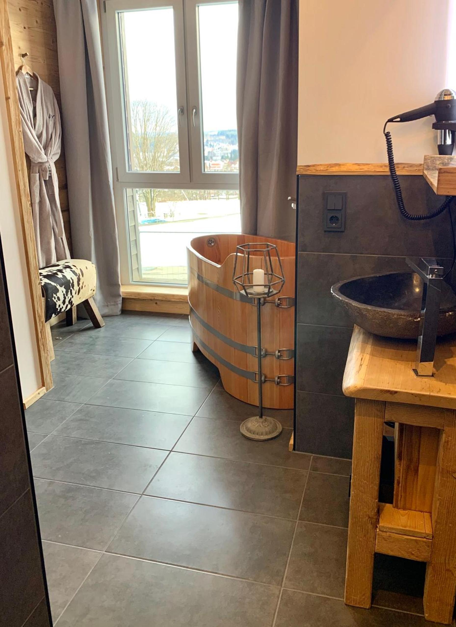 Deluxe Double Room with Bath photo 2
