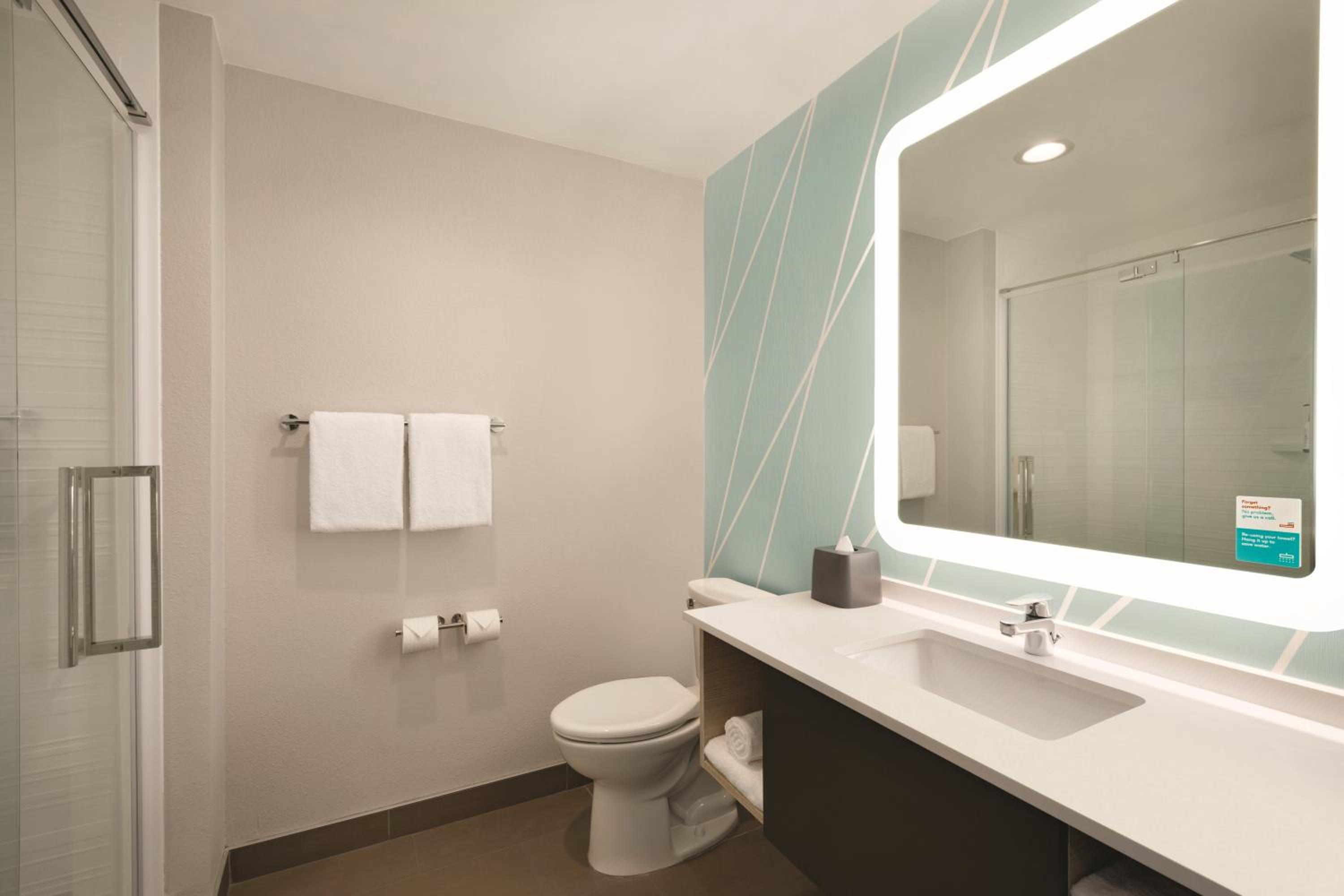 Standard King Room - Photo 3