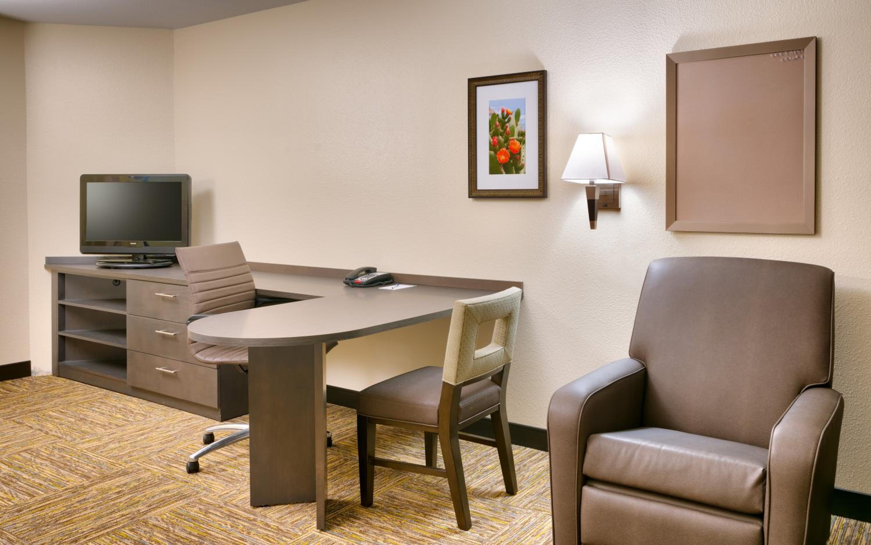 Studio Queen Suite - Photo 5