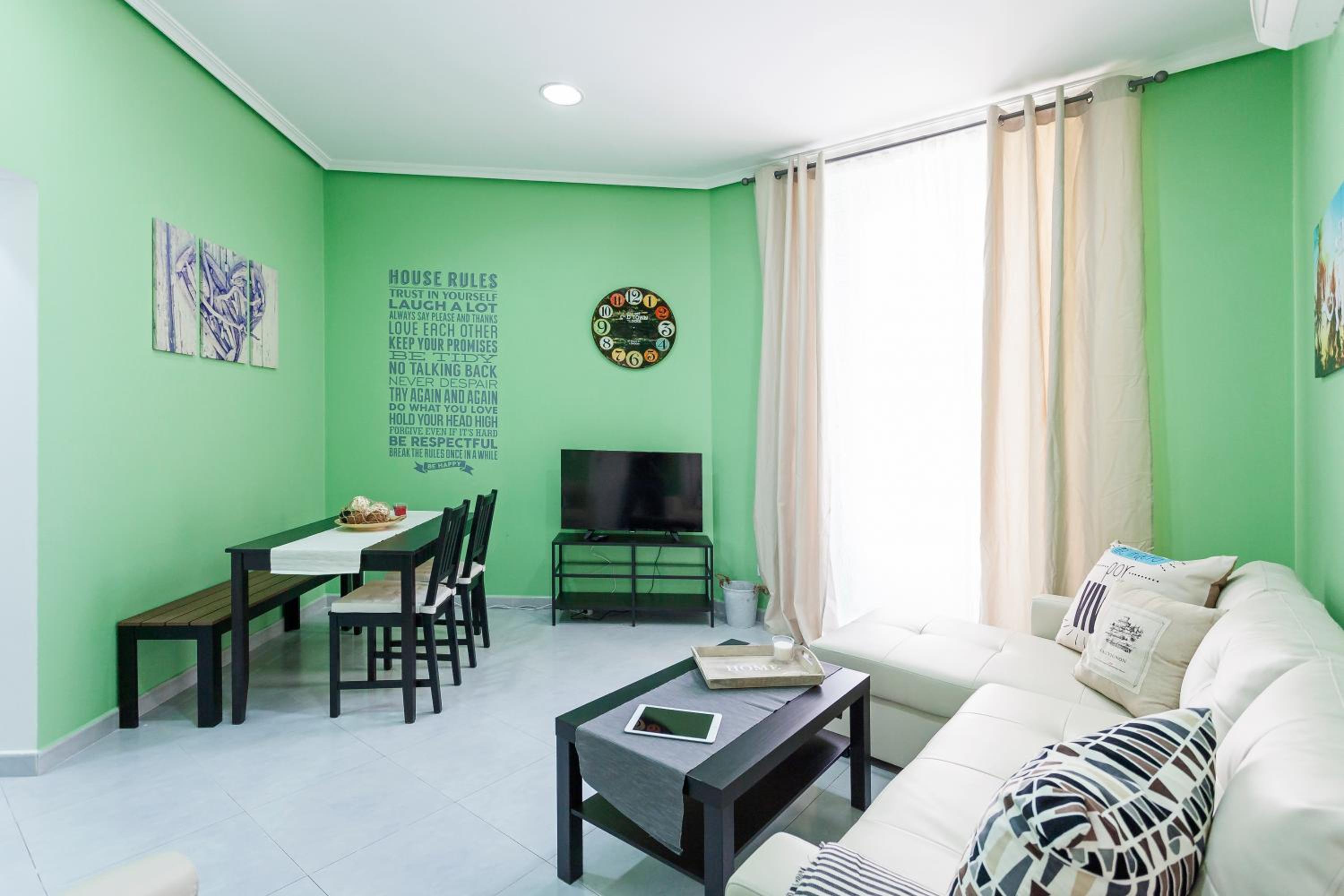 Apartment with Balcony photo 3