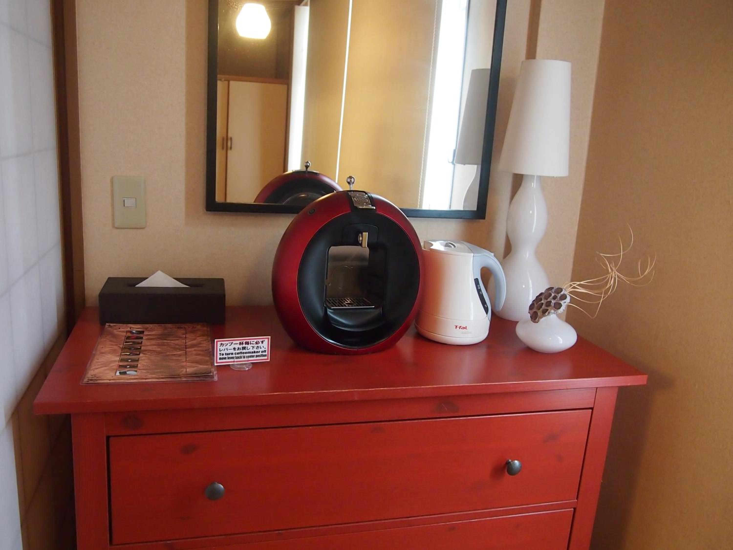 Suite - Non-Smoking - Photo 8