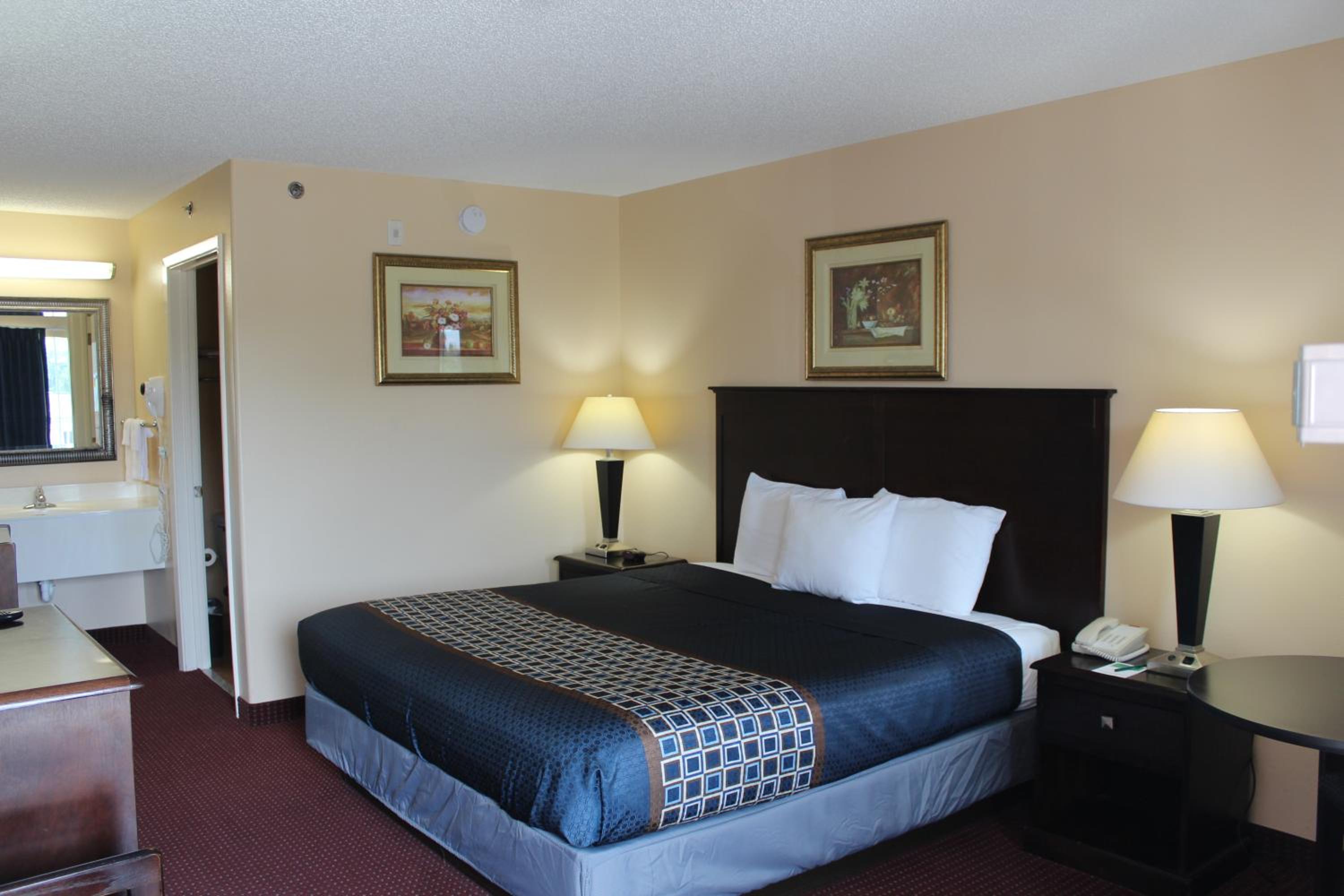Double Room - Non-Smoking photo 3