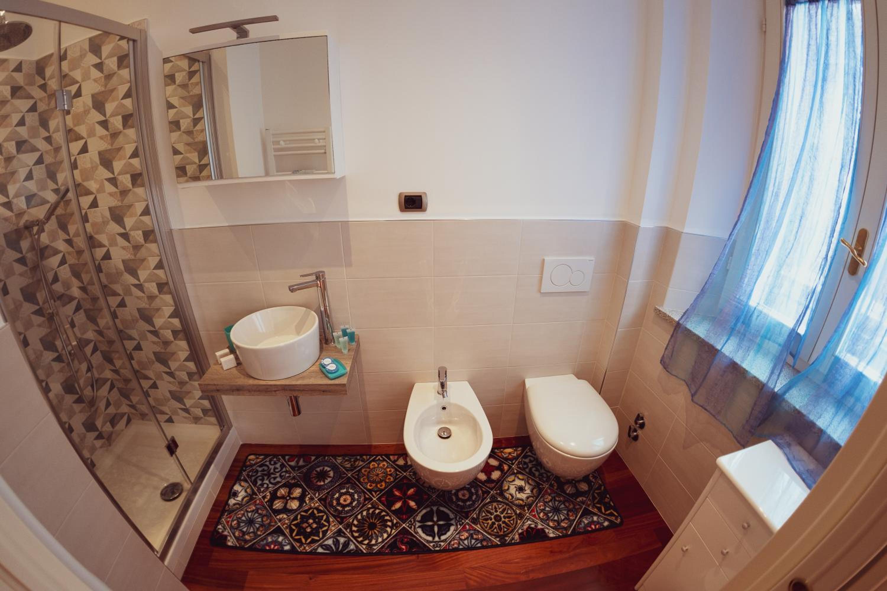 Double Room with Private Bathroom photo 3