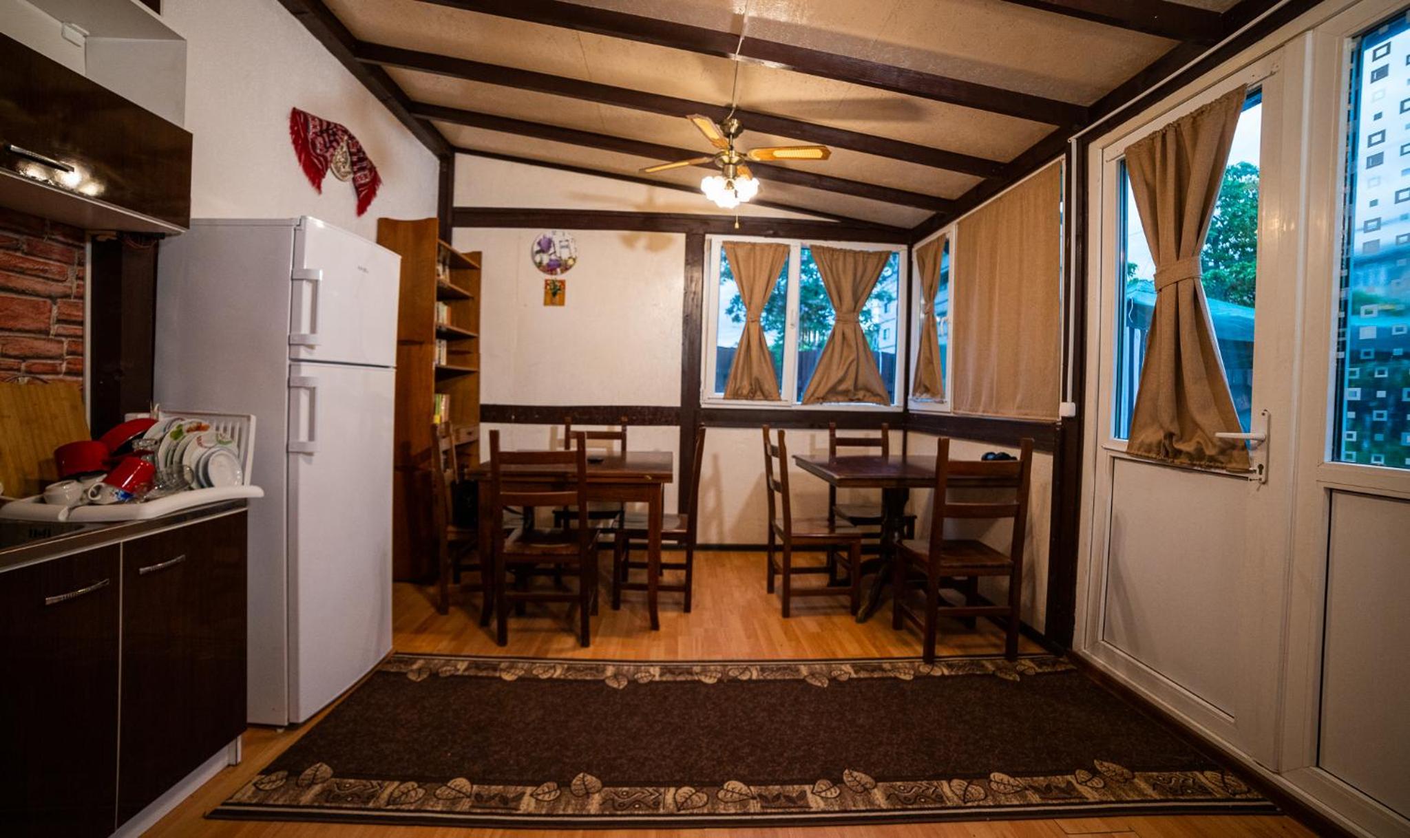 Double Room with Balcony - Photo 3