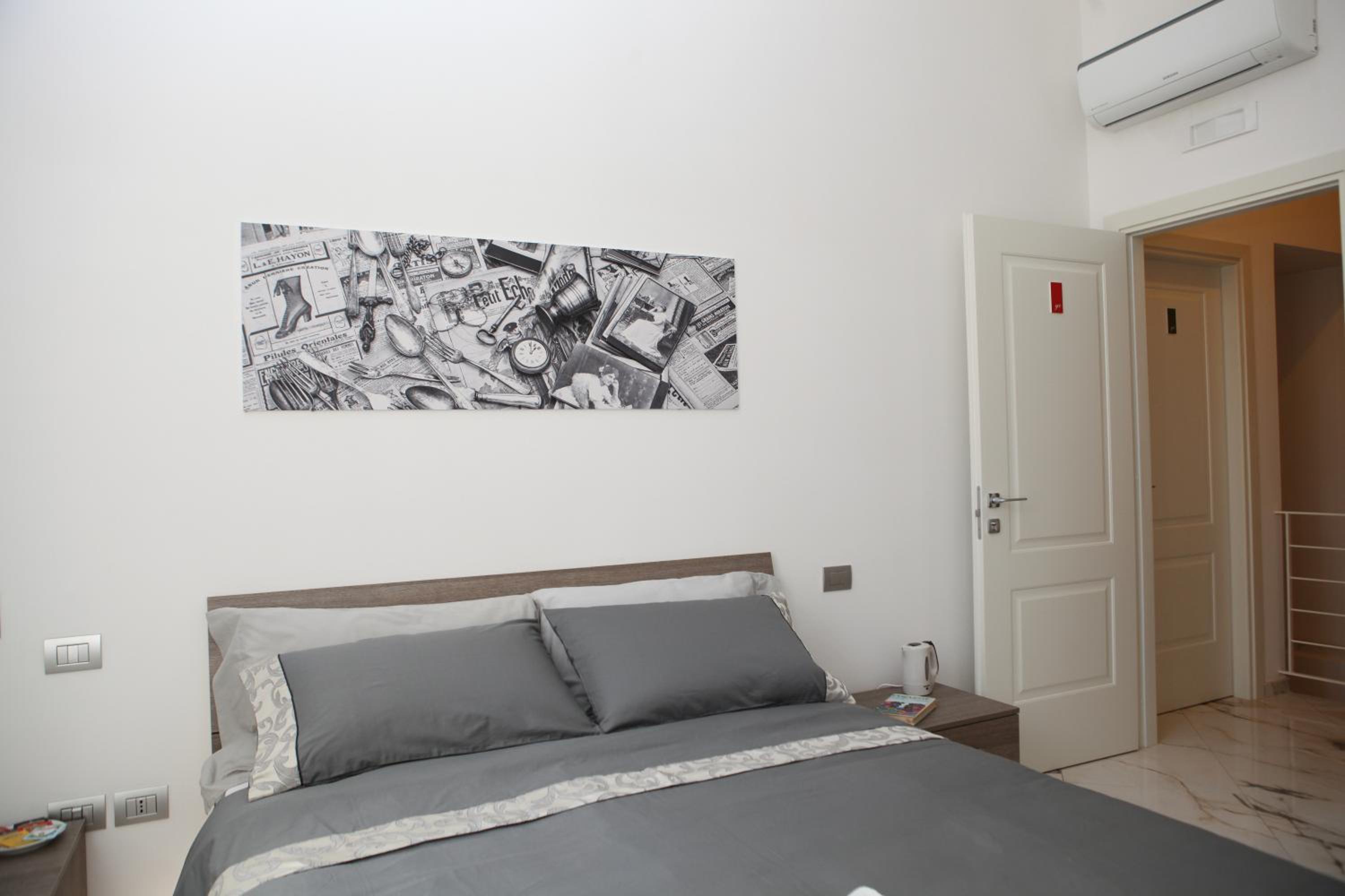 Double Room with Private Bathroom photo 3
