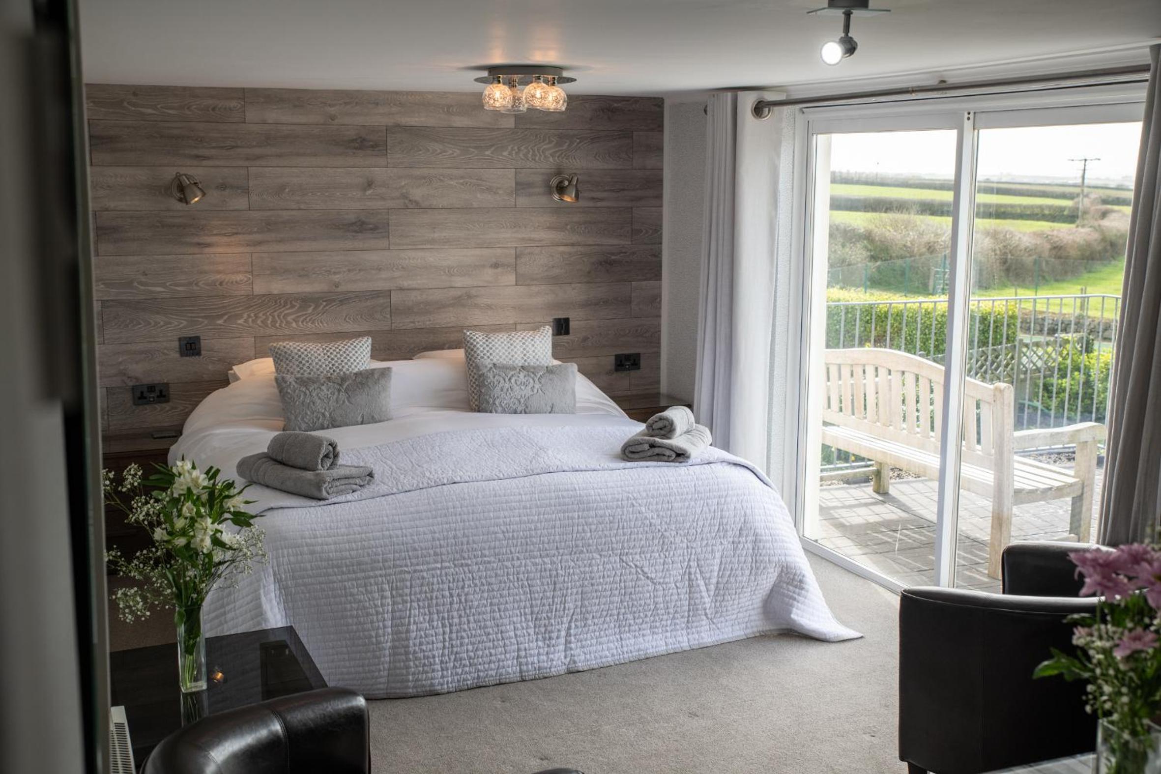 Deluxe Double or Twin Room with Balcony