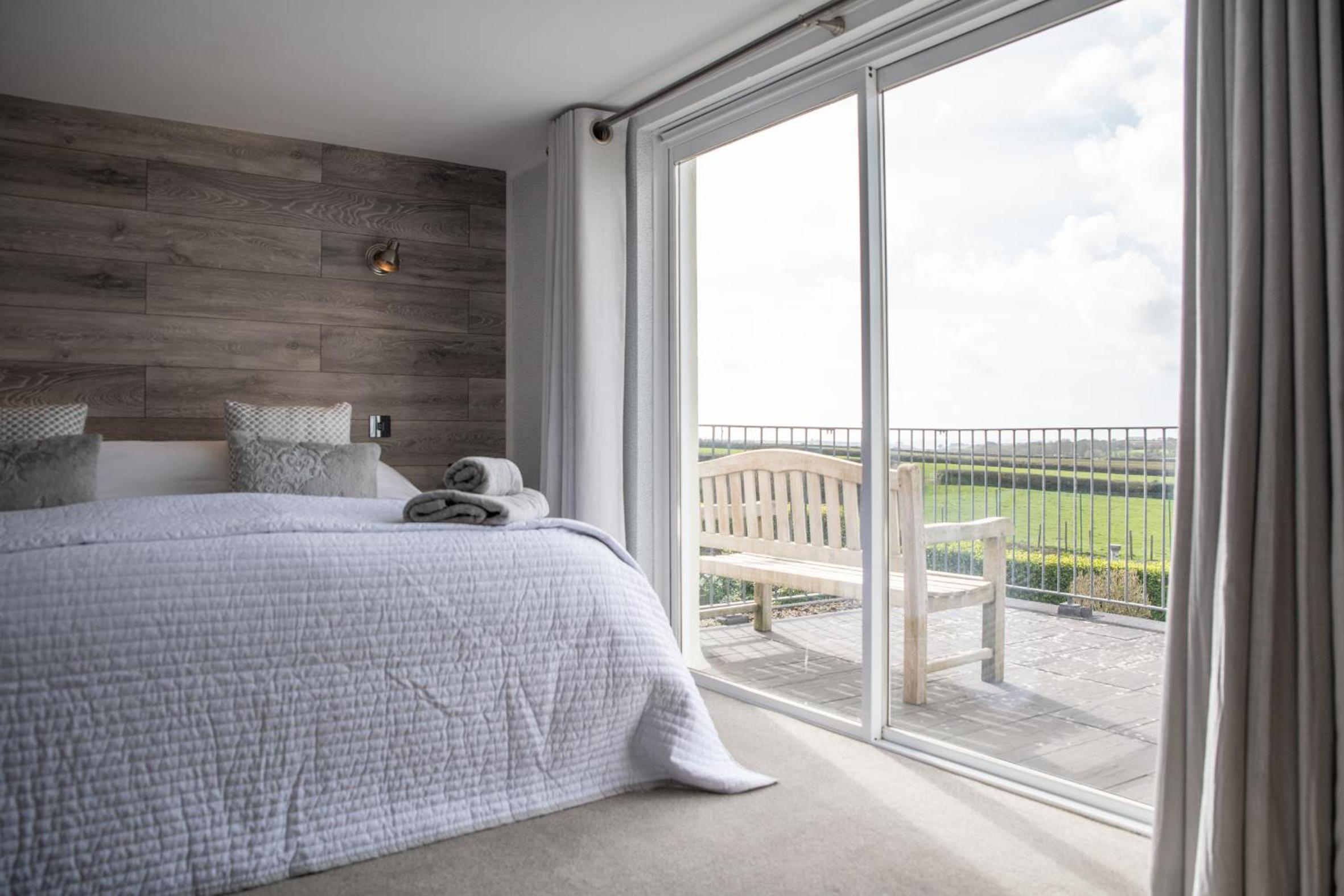 Deluxe Double or Twin Room with Balcony photo 2