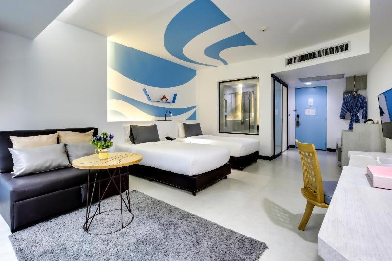 Twin Room with Balcony photo 3
